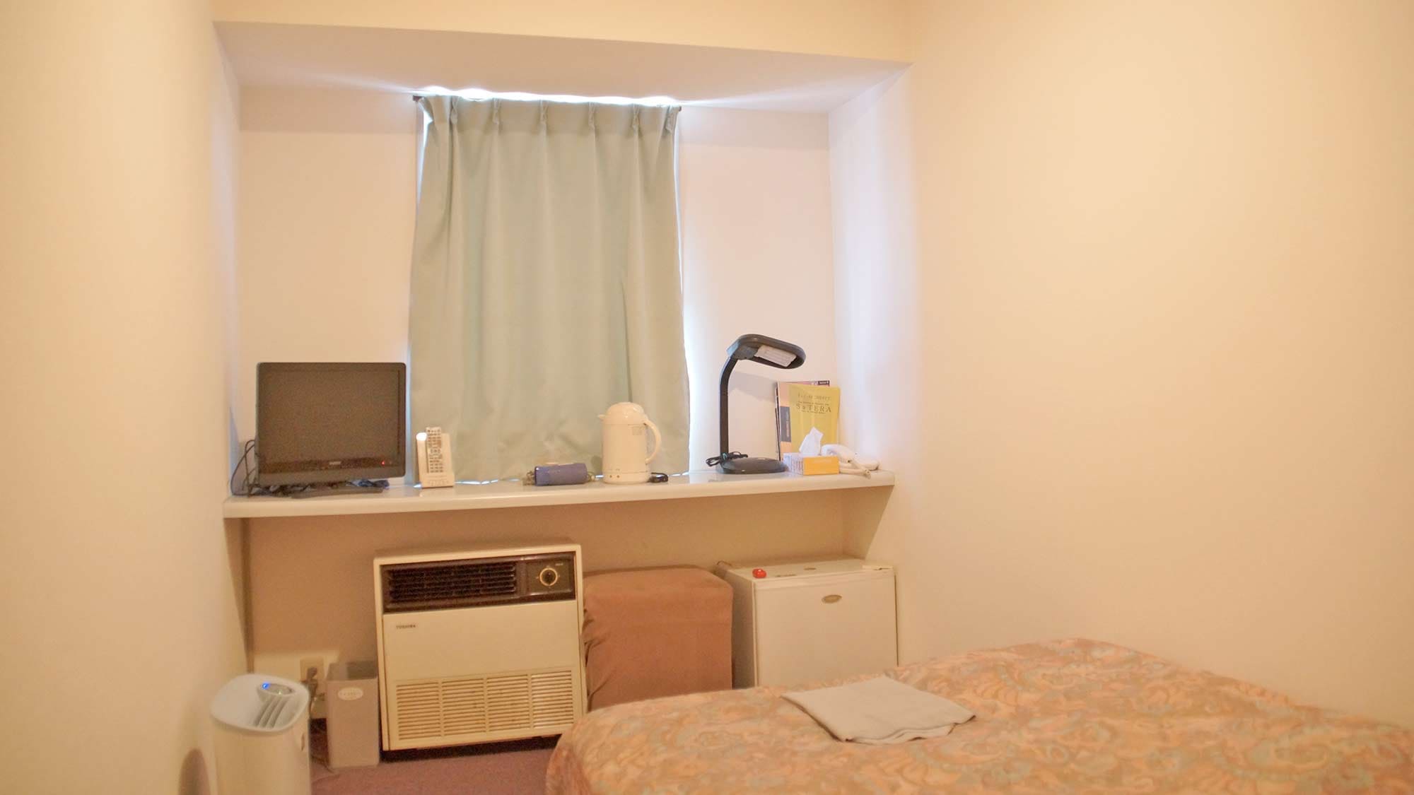 ・ Single bedroom