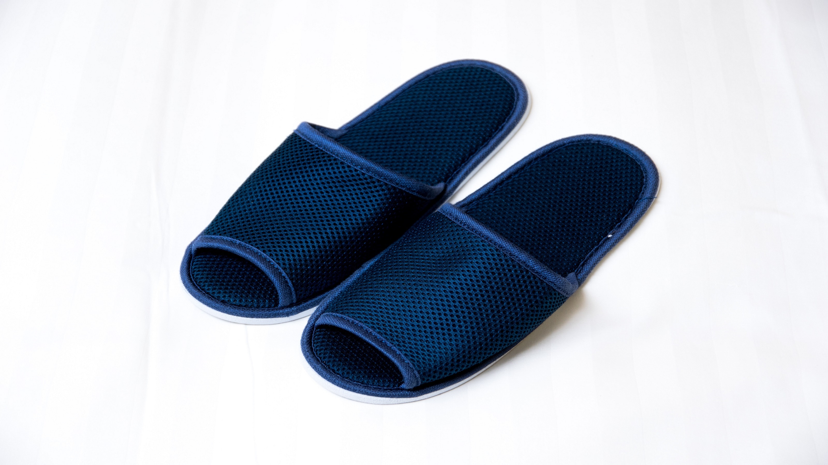 ■ Freshly washed slippers