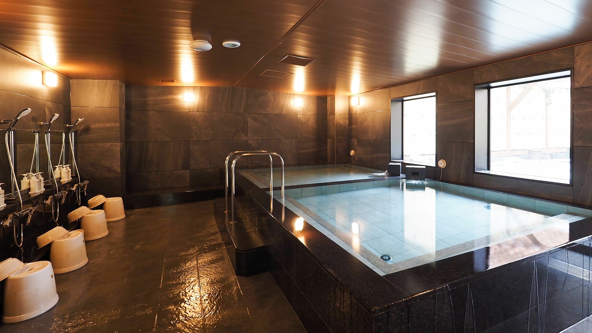 Nagomi-no-yu Large Bath