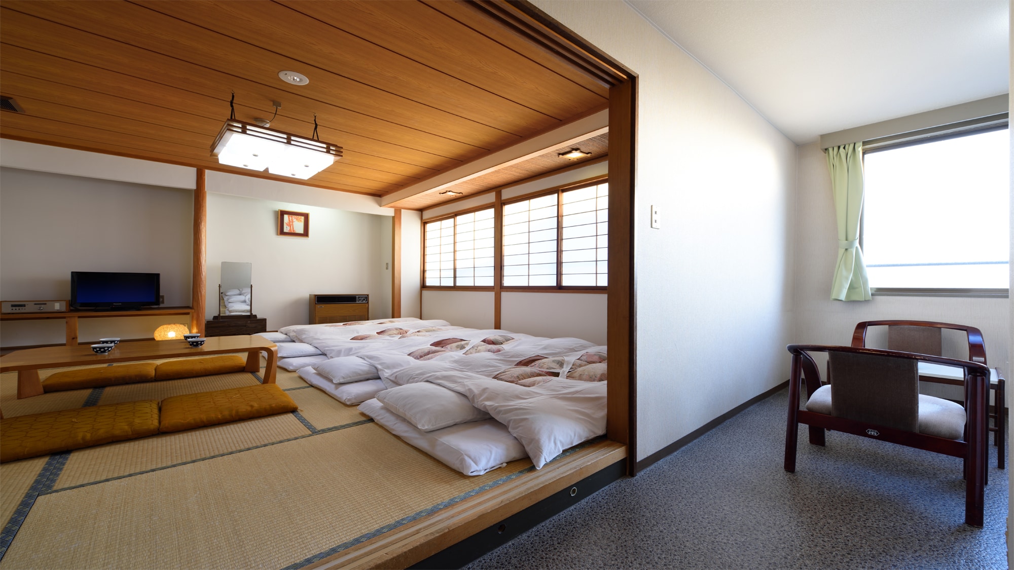 Japanese-style room 12 tatami mats②