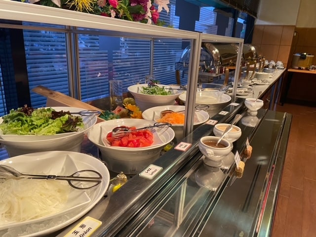 早餐（自助餐形式）
