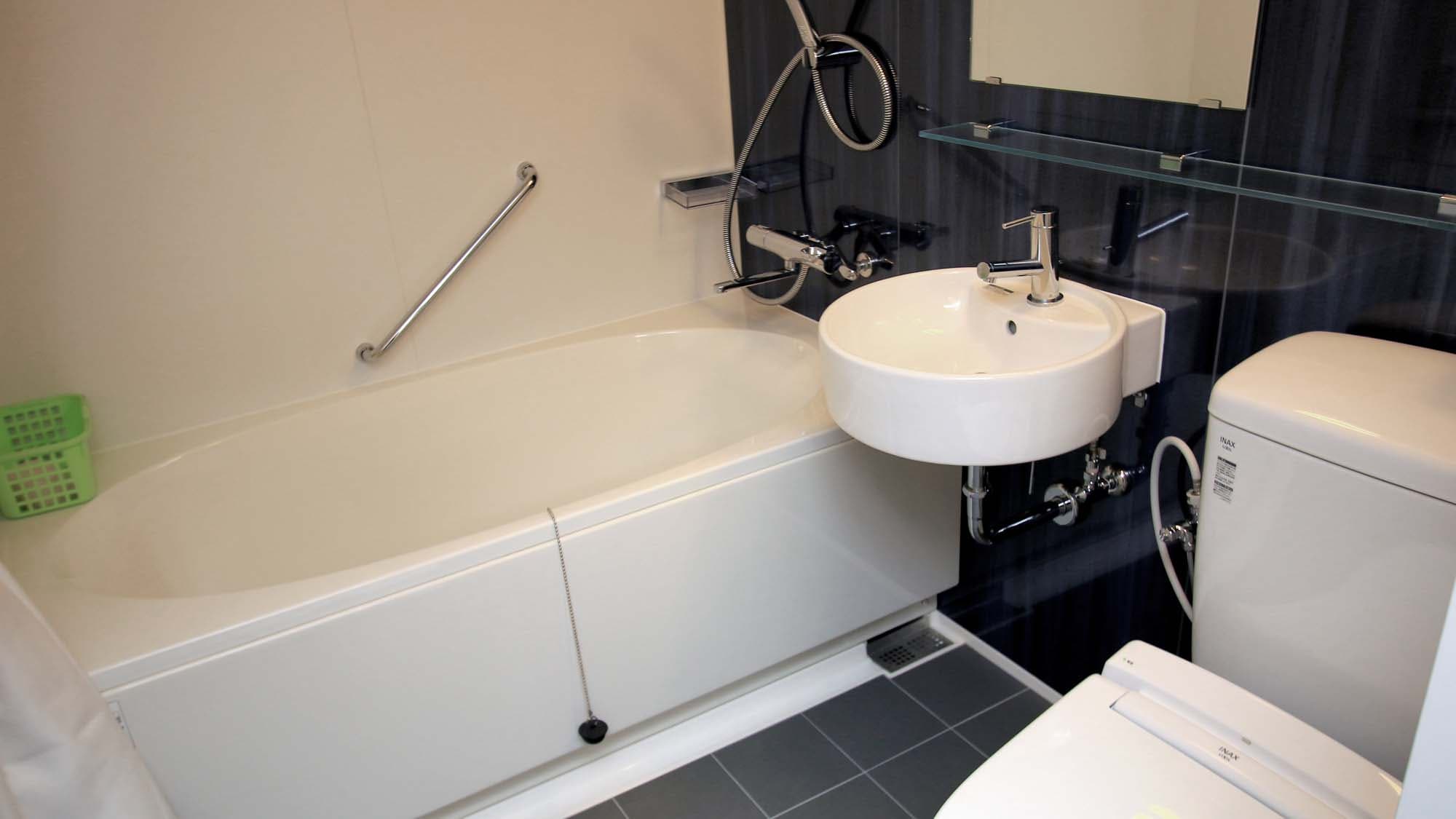 Barrier-free Japanese-Western room and bathroom after renovation