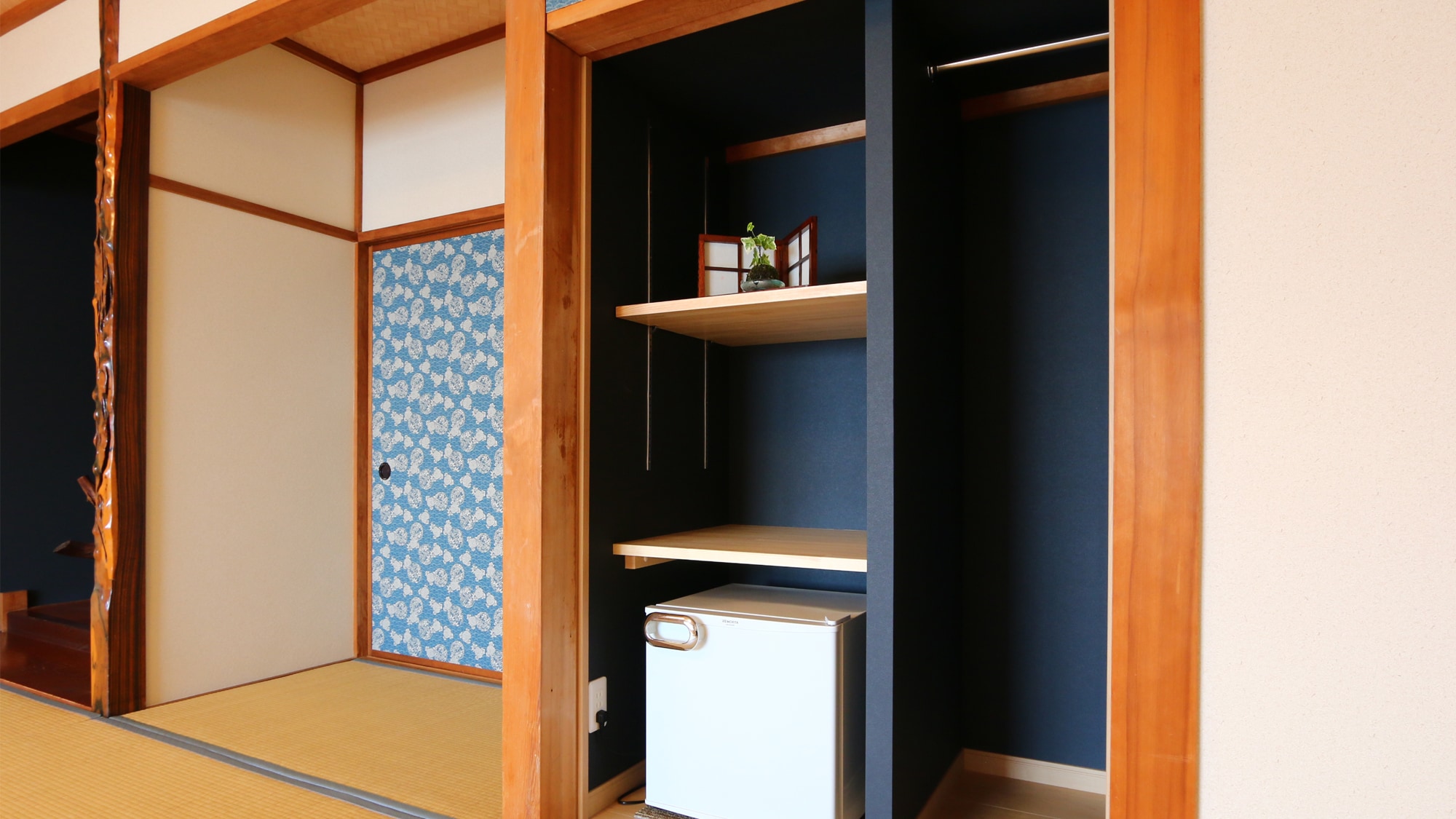 Storage space has also been renovated [A purely Japanese-style room with an ocean view]