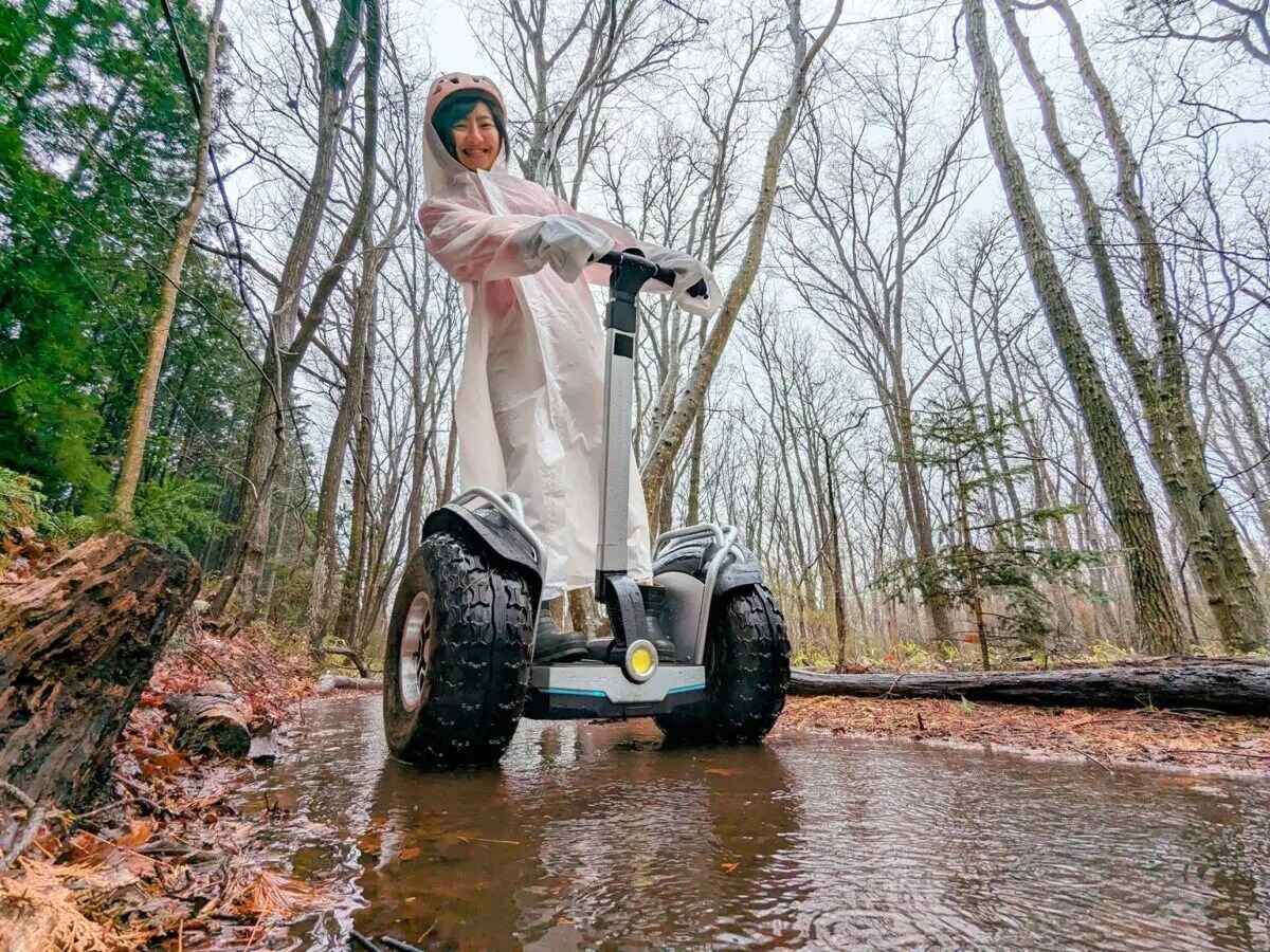 雨天的陀螺騎行公園