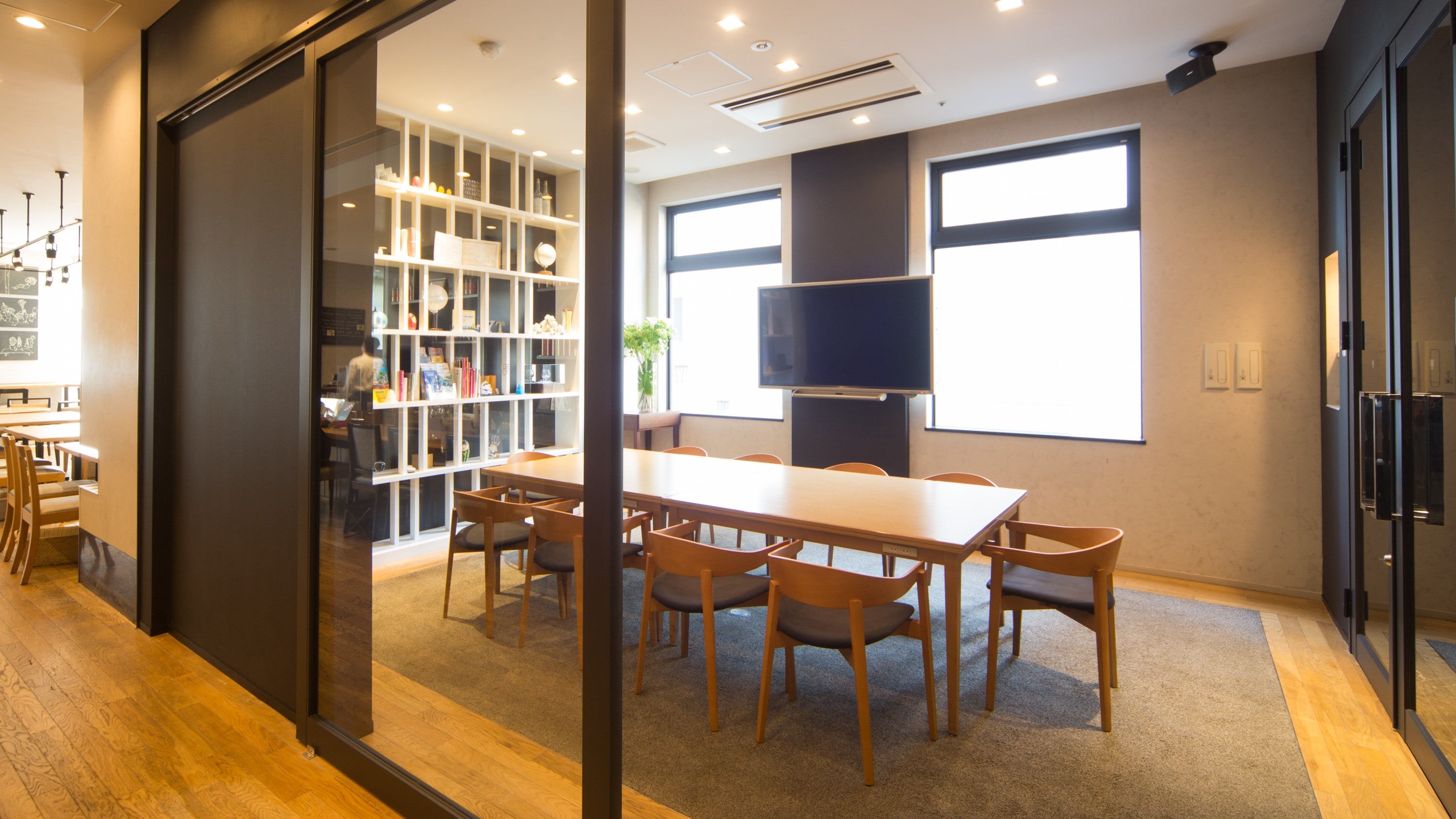 ◆ CANVAS LOUNGE