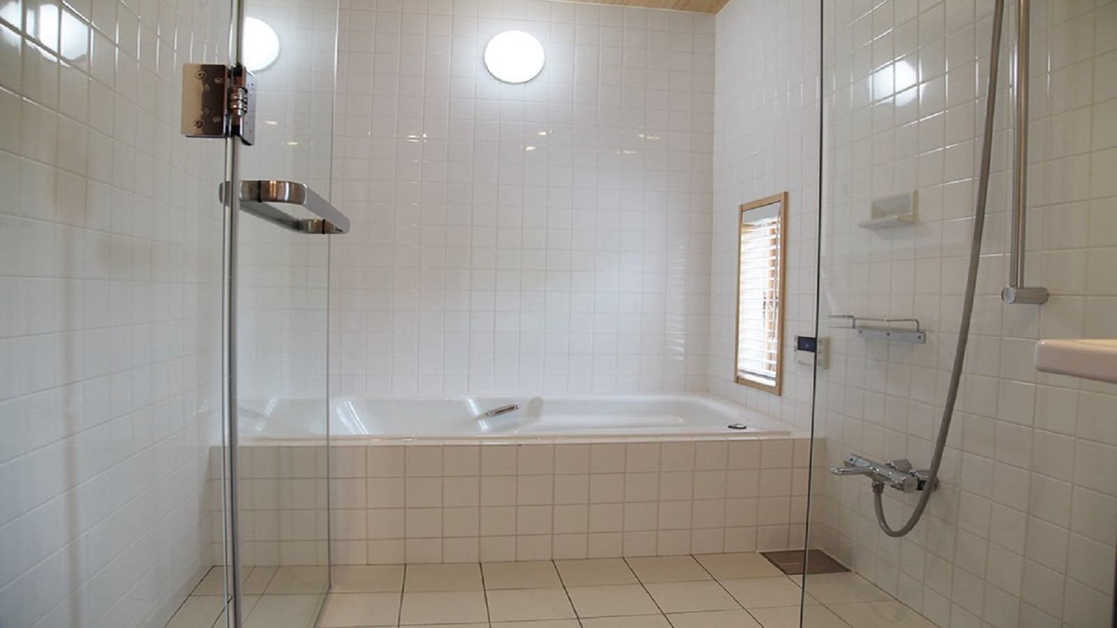 Phòng tắm Suite cao cấp