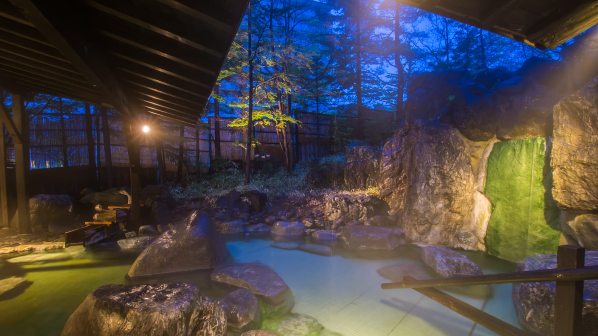 Open-air bath