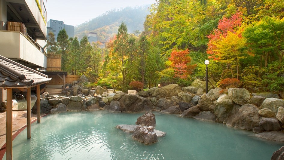 Large open-air bath (image)