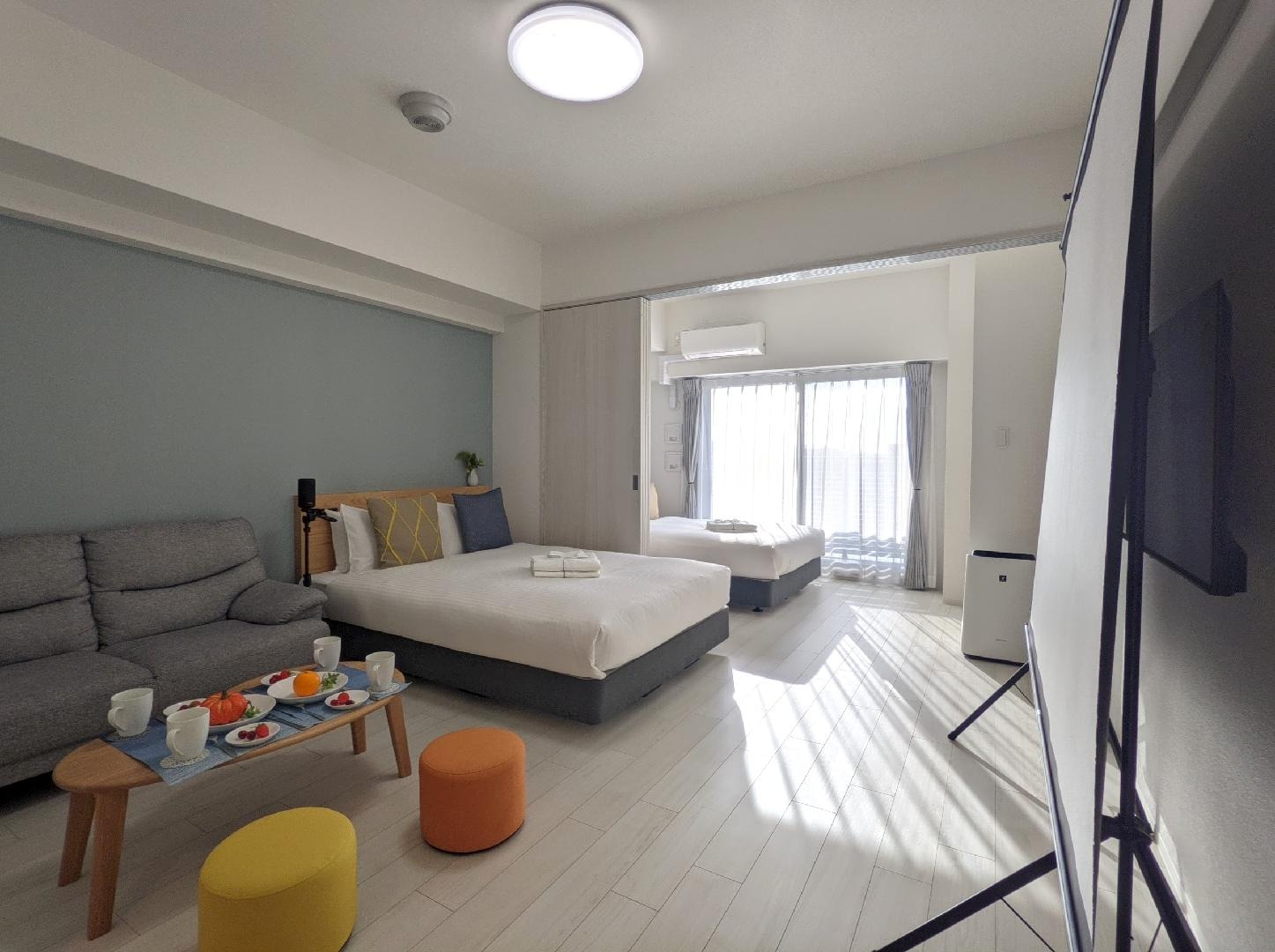 [High floor] 2 double beds, with partition, theater room