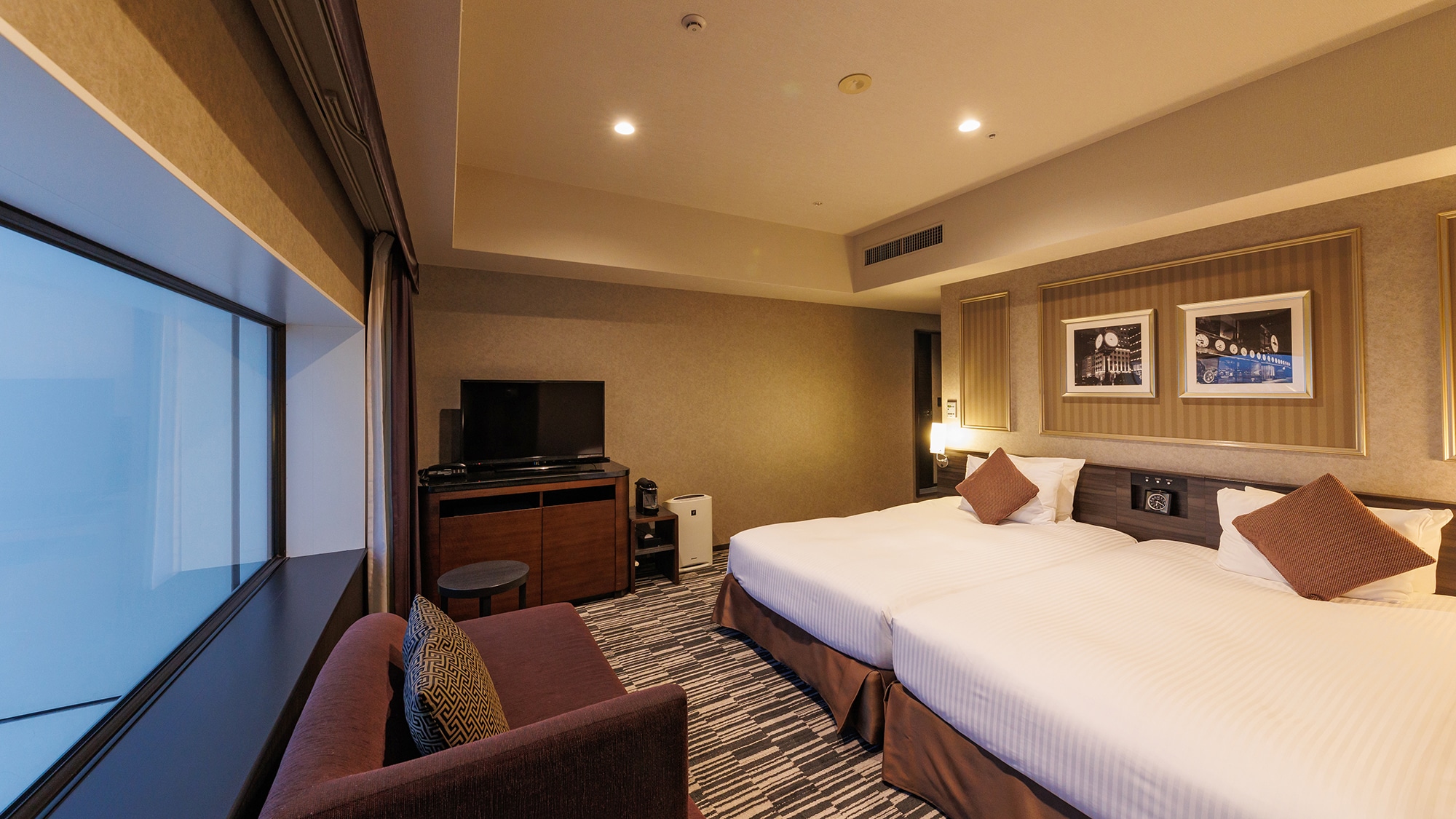 Luxury Floor City View Room (example for 2 people)