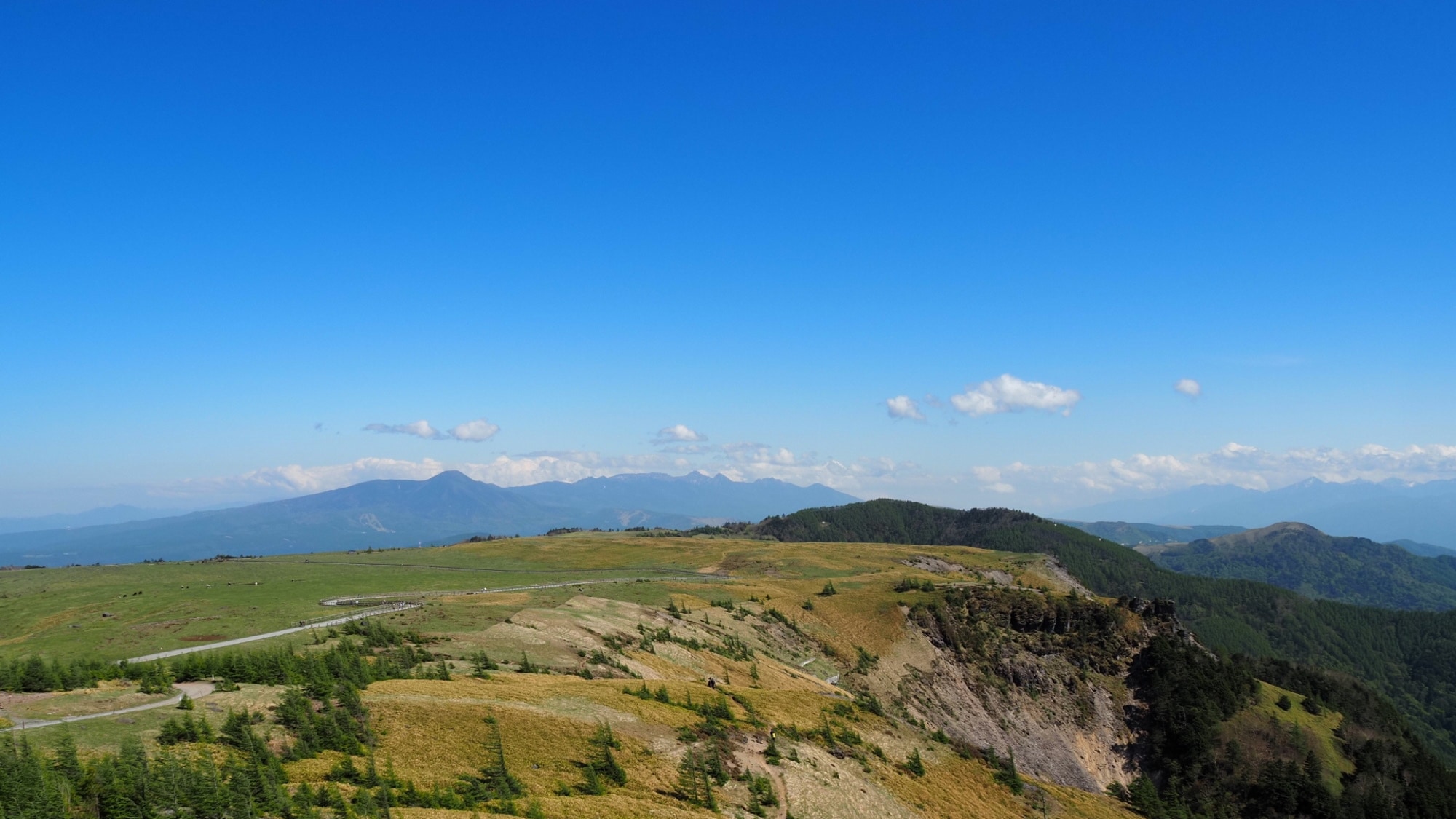 [Yatsugatake] One of Japan's 100 famous mountains stretching from north to south through Nagano and Yamanashi prefectures