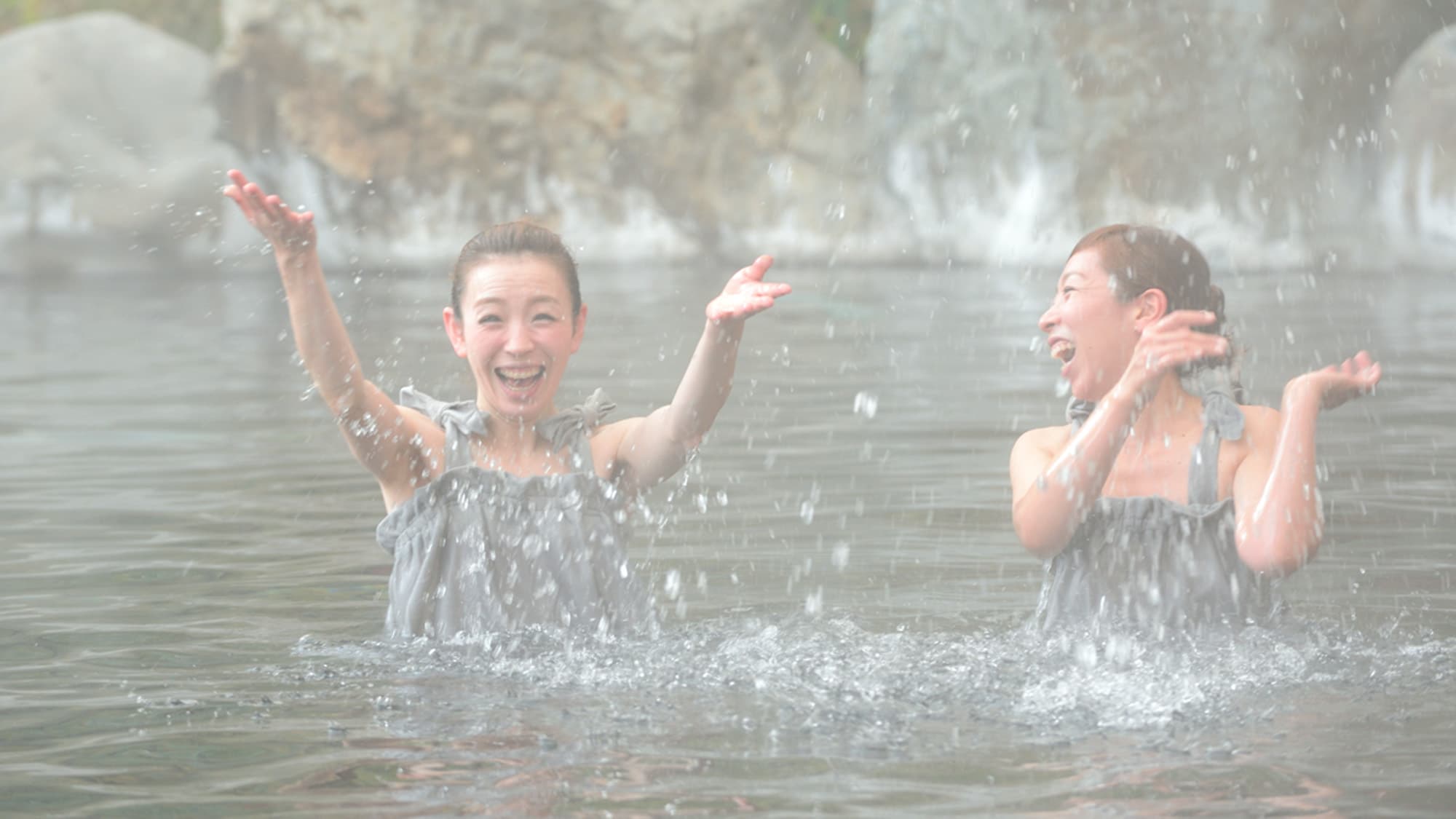 The large open-air bath will tickle your inner child and make even adults have fun♪