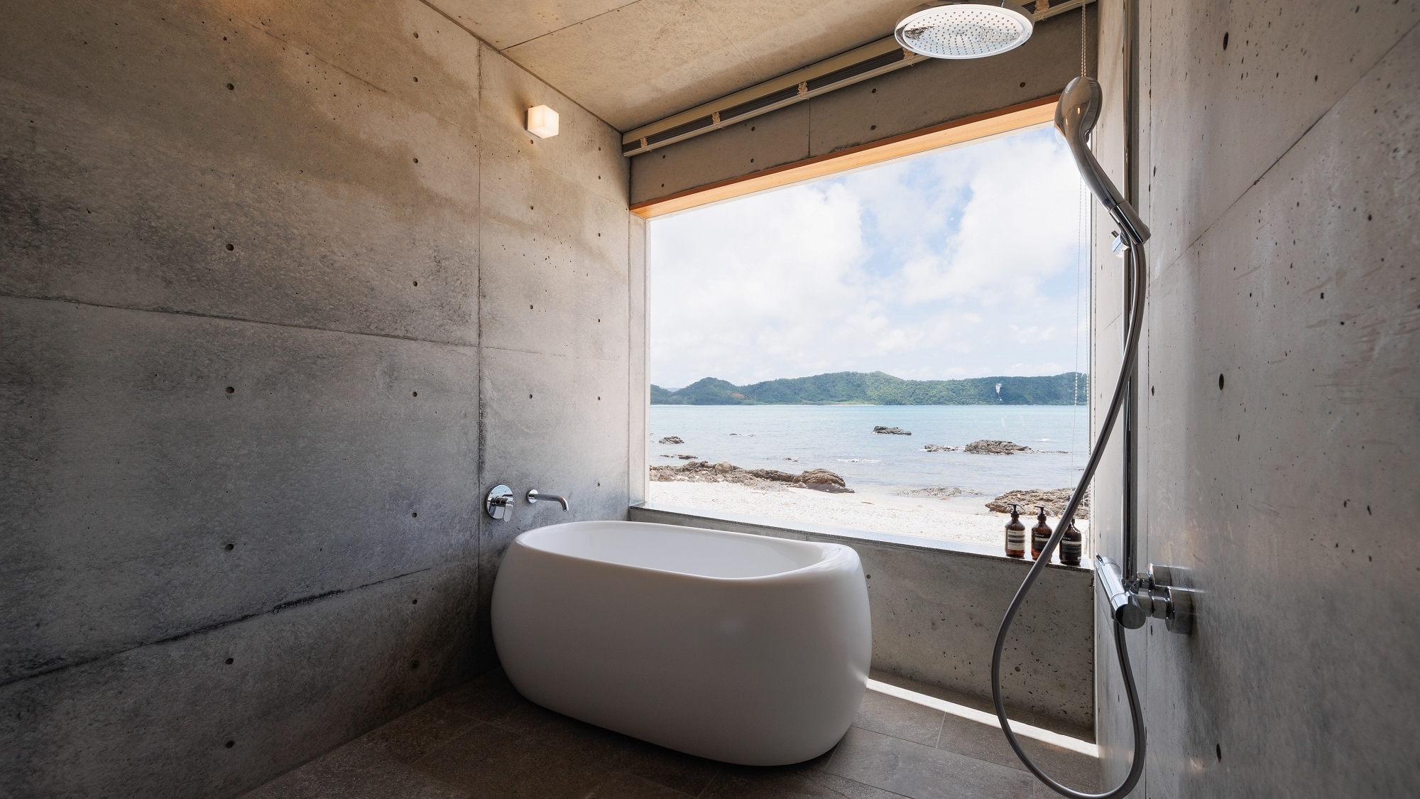 [Horizon Deluxe Villa Triple Bed] เครื่องใช้ในห้องน้ำทั้งหมดมาจาก Aesop