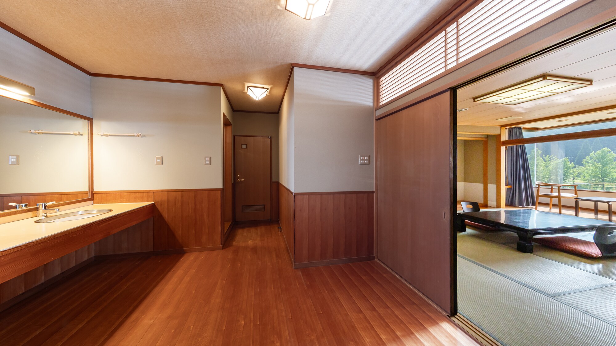 【일본 모던 트윈＋10 다다미】