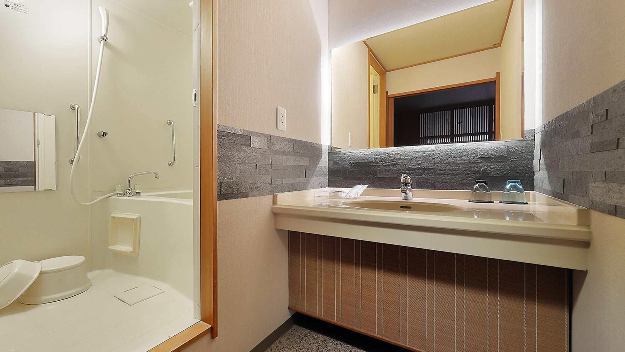 [Non-smoking room] Japanese-Western style room