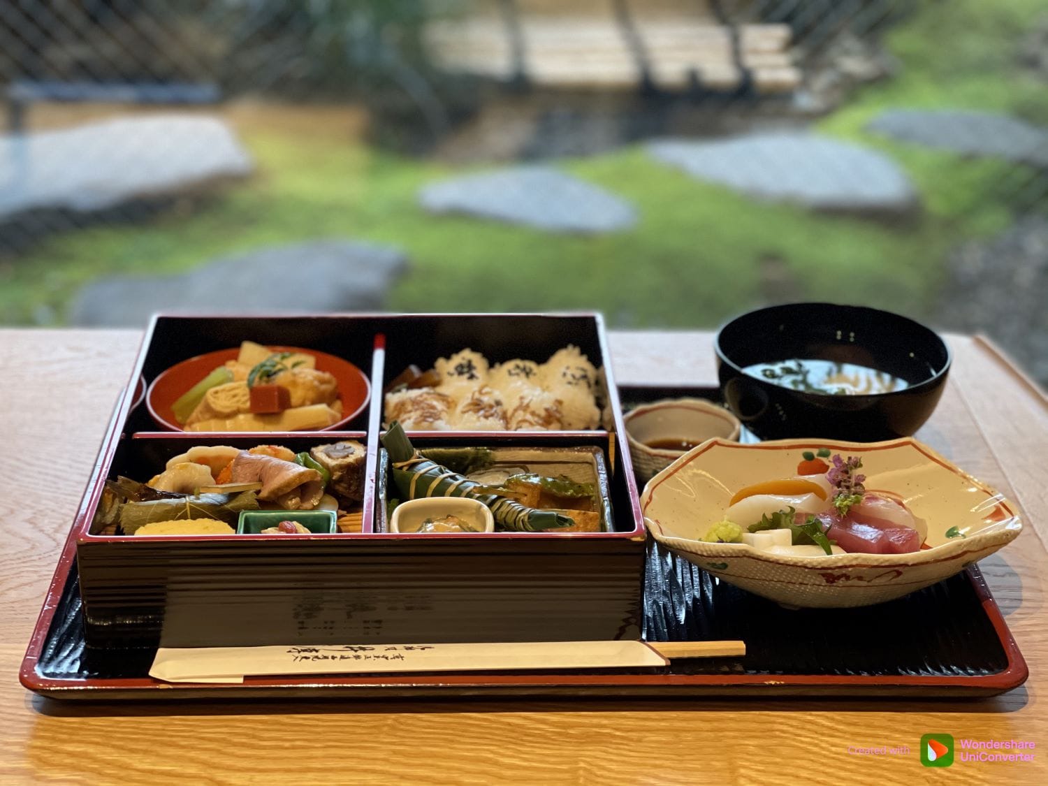 艾登提供午餐