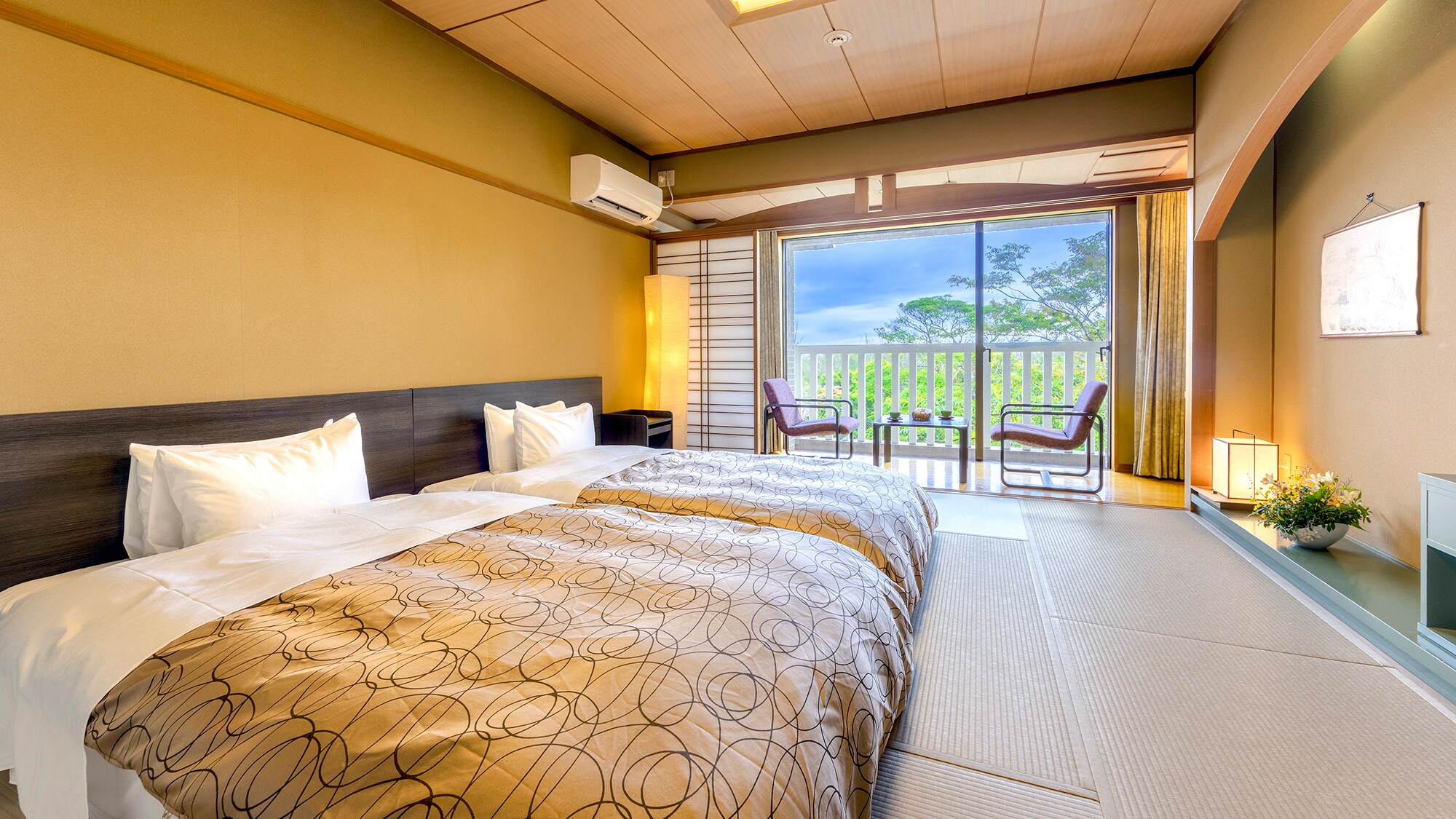 ■Main building - Modern Japanese style-■10 tatami Japanese-style room (twin beds) + wide veranda + balcony ~Comfortable bed and Japanese relaxation~