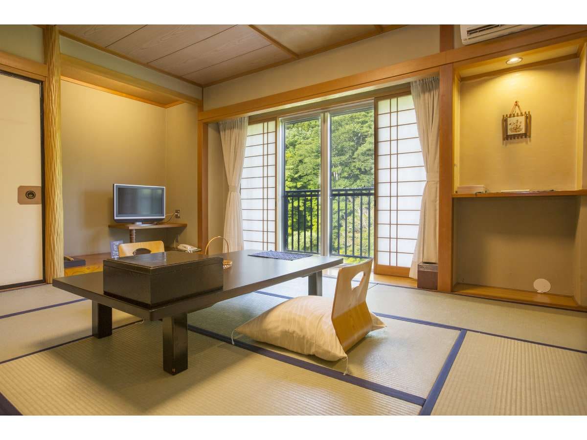 Japanese-style room 10 tatami mats②