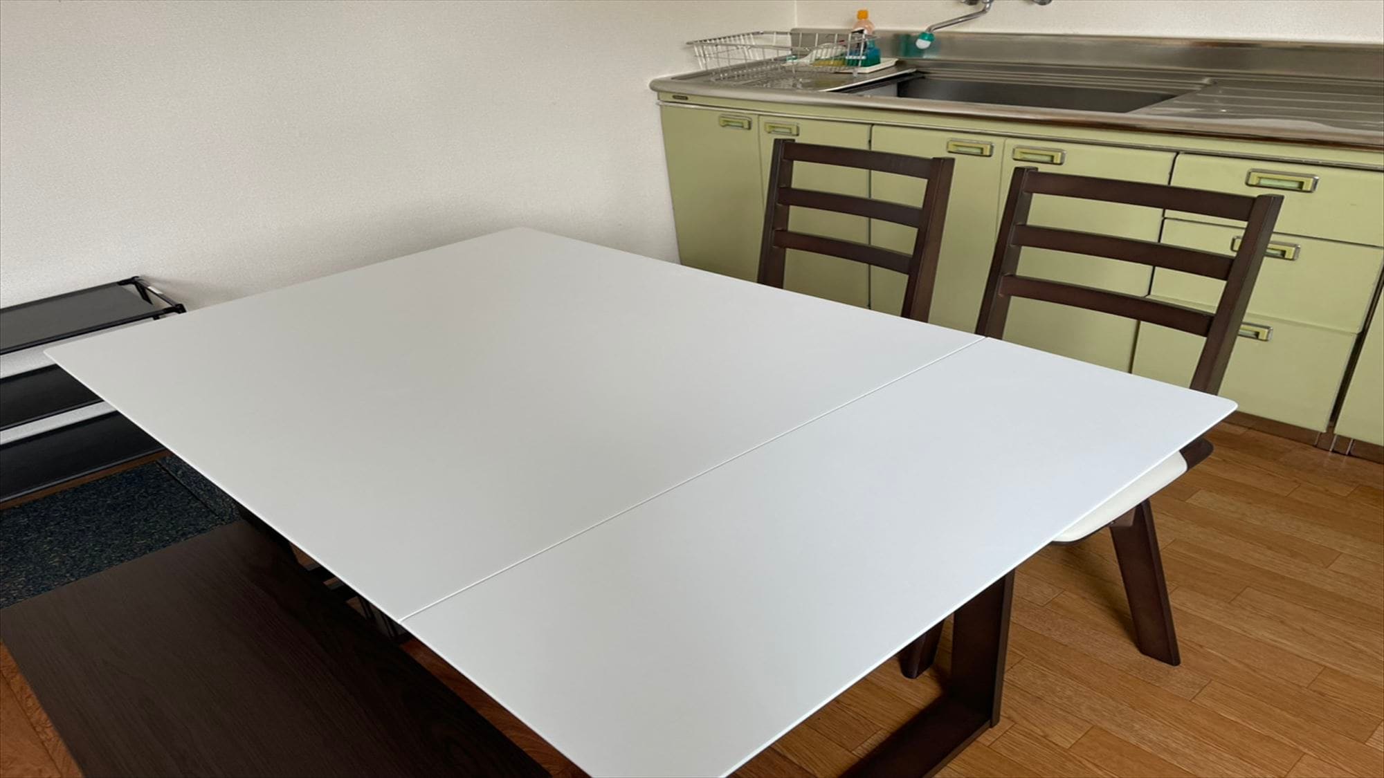 ◆Family Room: Accommodates up to 3 people. Fully equipped kitchen. Great for friends or family.