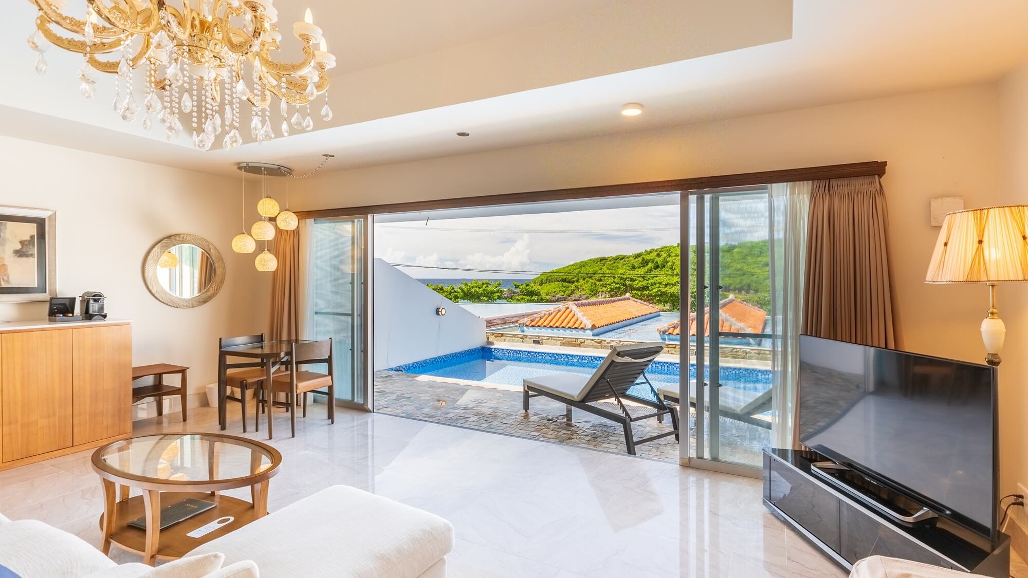 Royal Suite (Living Room)