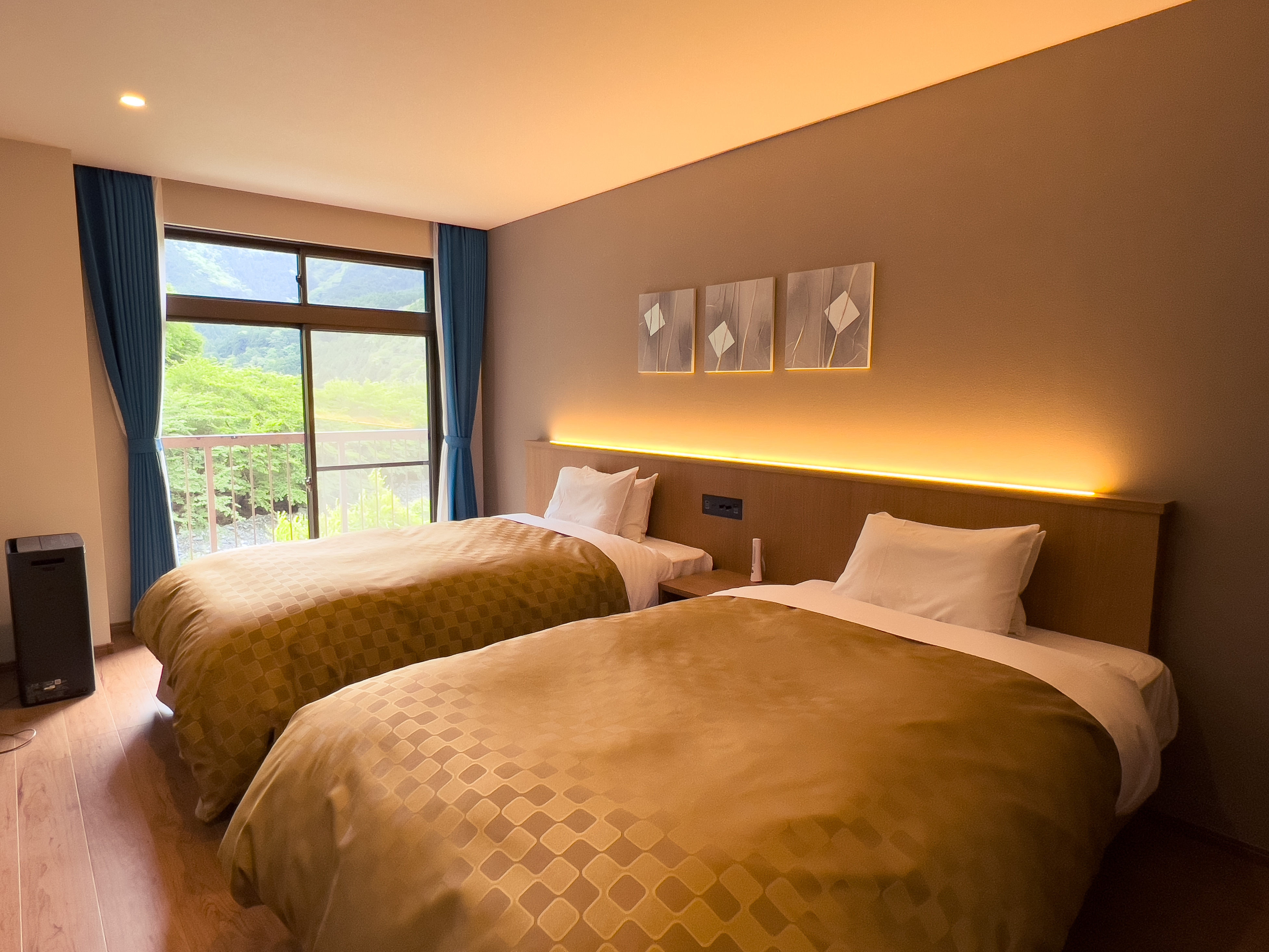 Renovated in March 2023 * Western-style twin room with kitchen