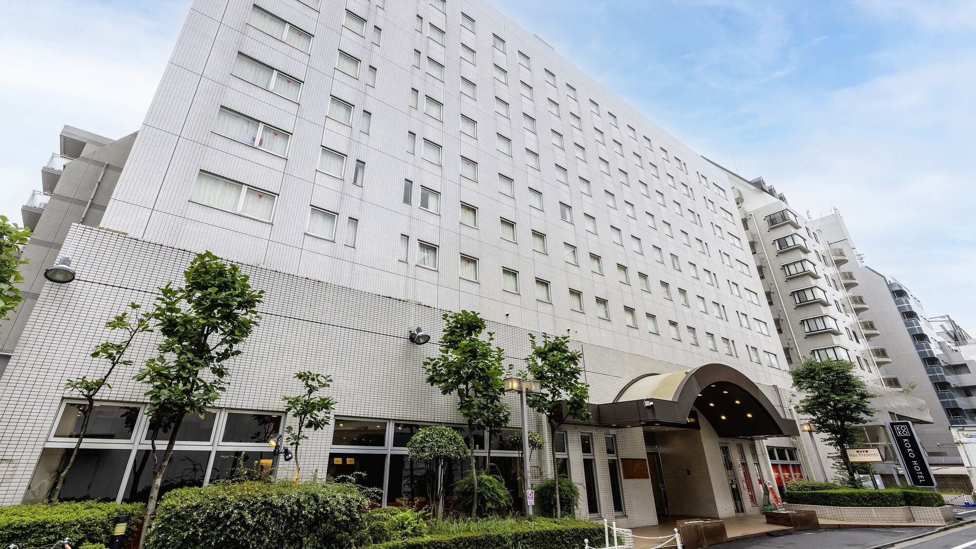 [Eksterior] Eksterior (pagi)