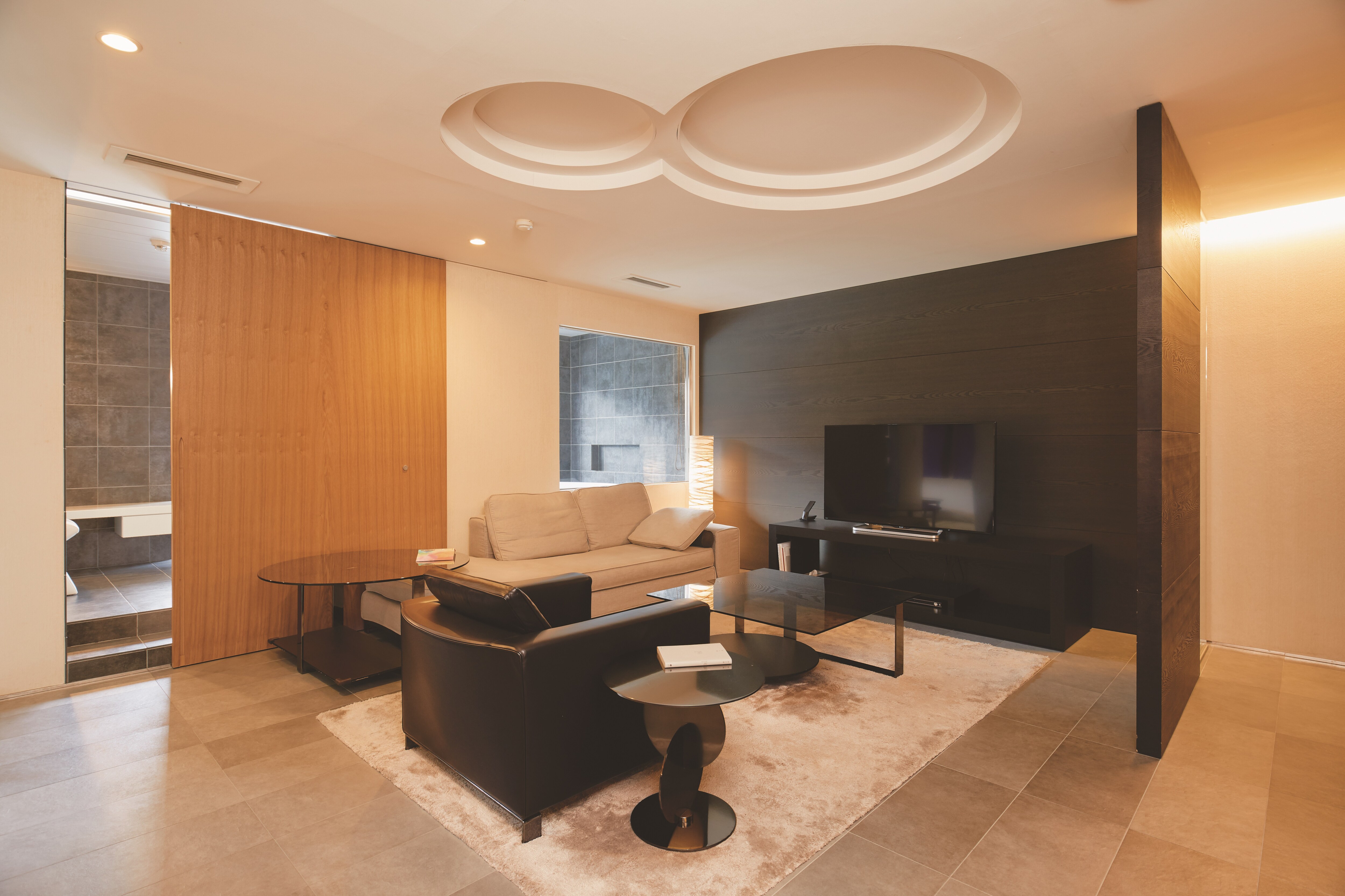 Main Building Modern Suite Room 307 (Ayame)