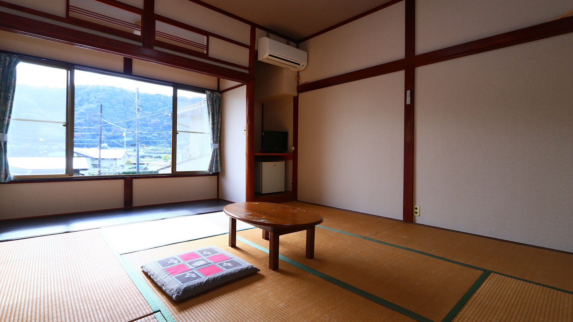 [Non-smoking] 8 tatami Japanese-style room ◆ Sunny and warm Japanese-style room*