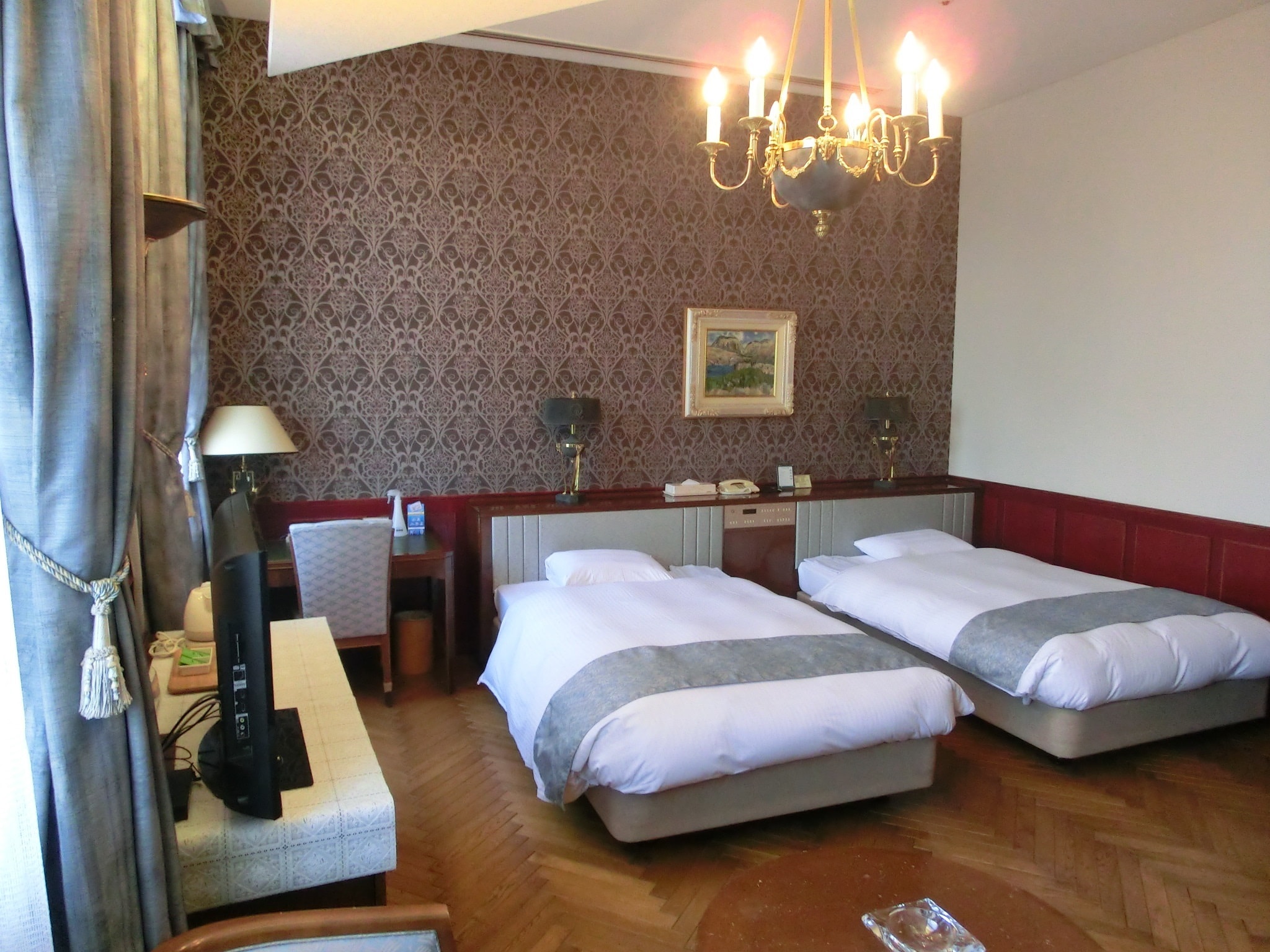 Deluxe twin room (example)