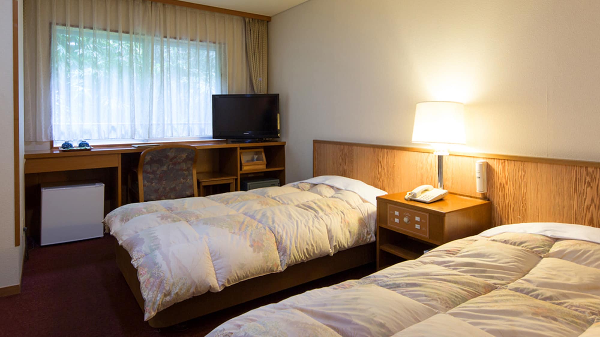 [Twin room] A twin room that is popular with business travelers and the elderly. All rooms are equipped with WiFi.