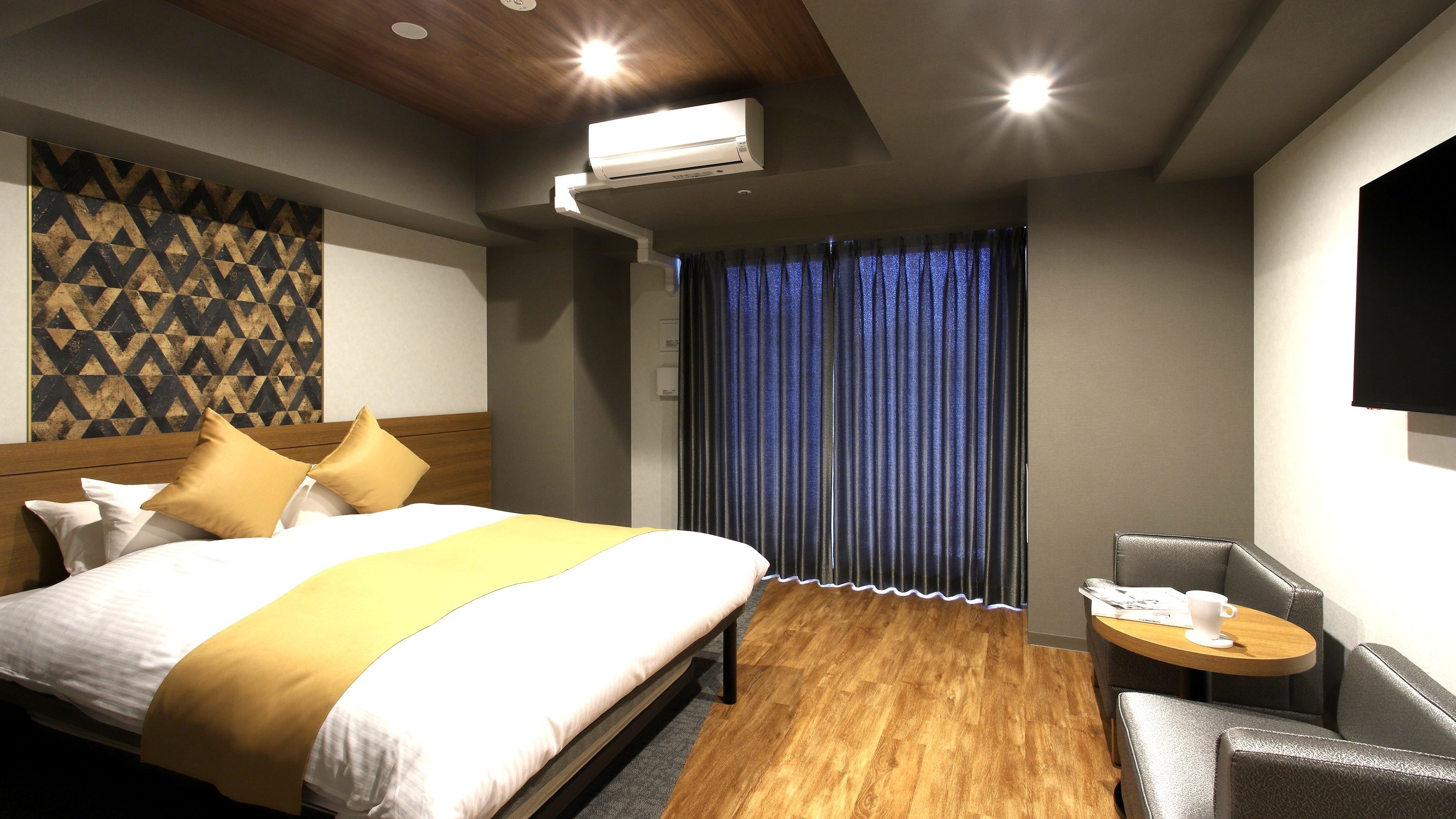 [Double room] Fully equipped with Simmons bed ★ Room with 1 double bed ★ Room perfect for business use ♪
