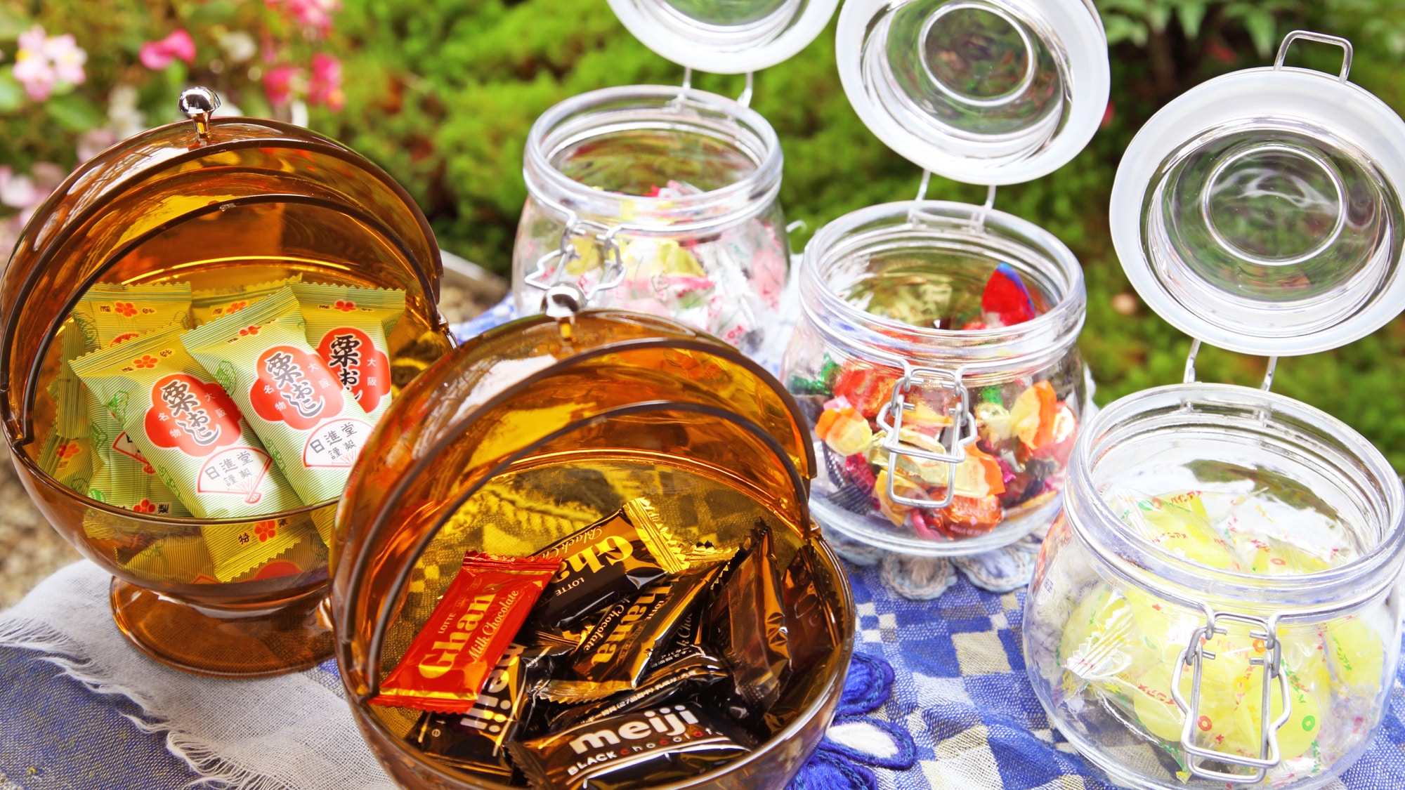 [Lobby / Sweet stand] Candy stand for candy and chocolate. Please enjoy it freely