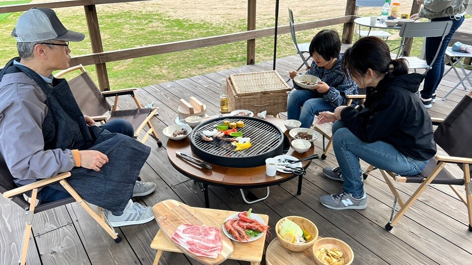 豪華露營晚餐場景