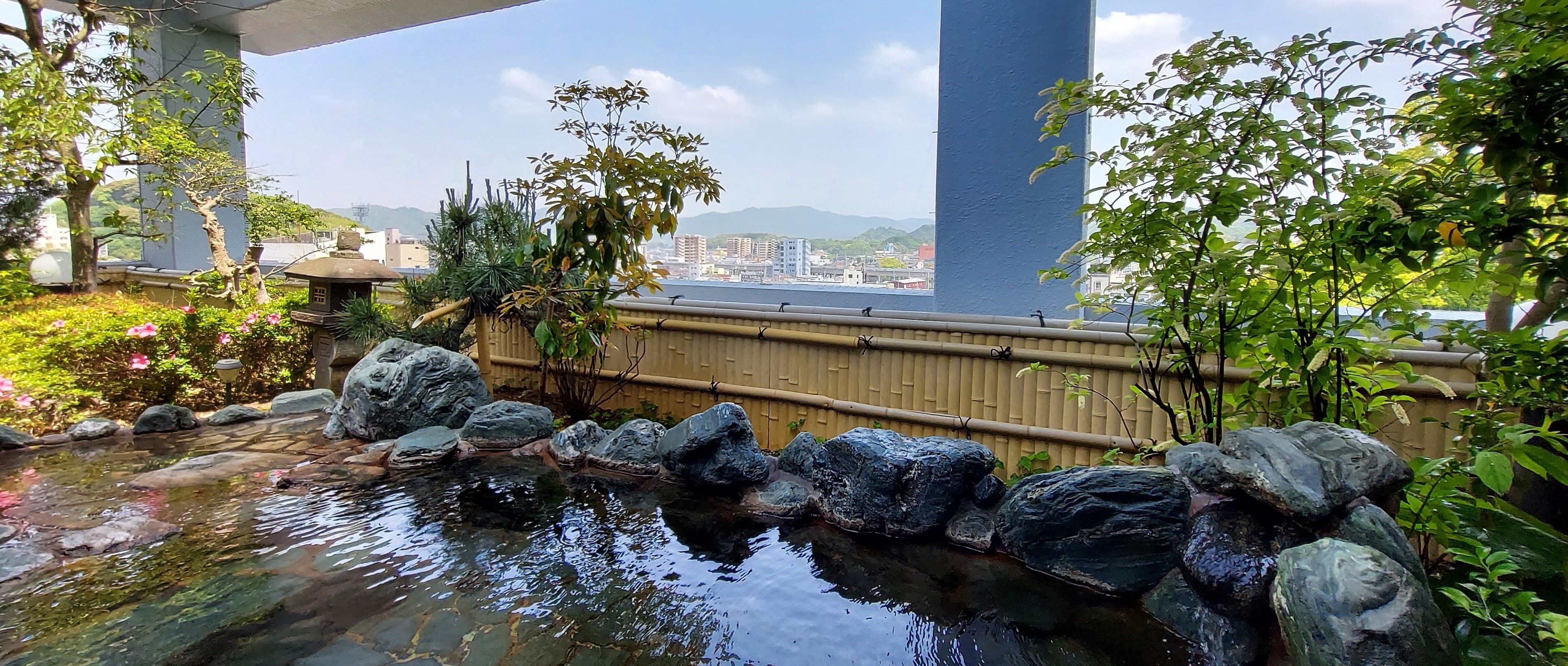 露天浴池（寬）