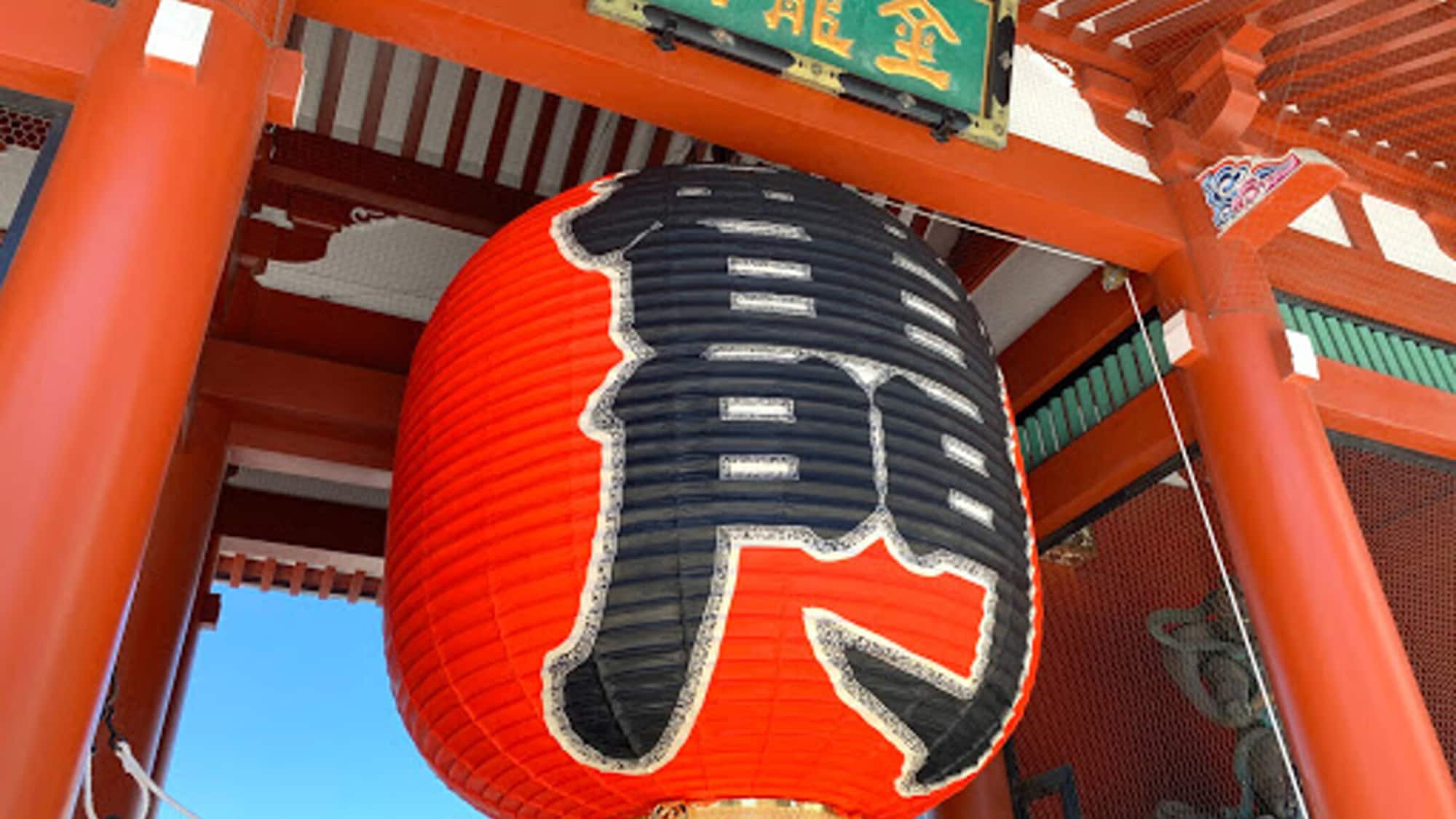 [Sensoji Temple] About 10 minutes on foot from the hotel