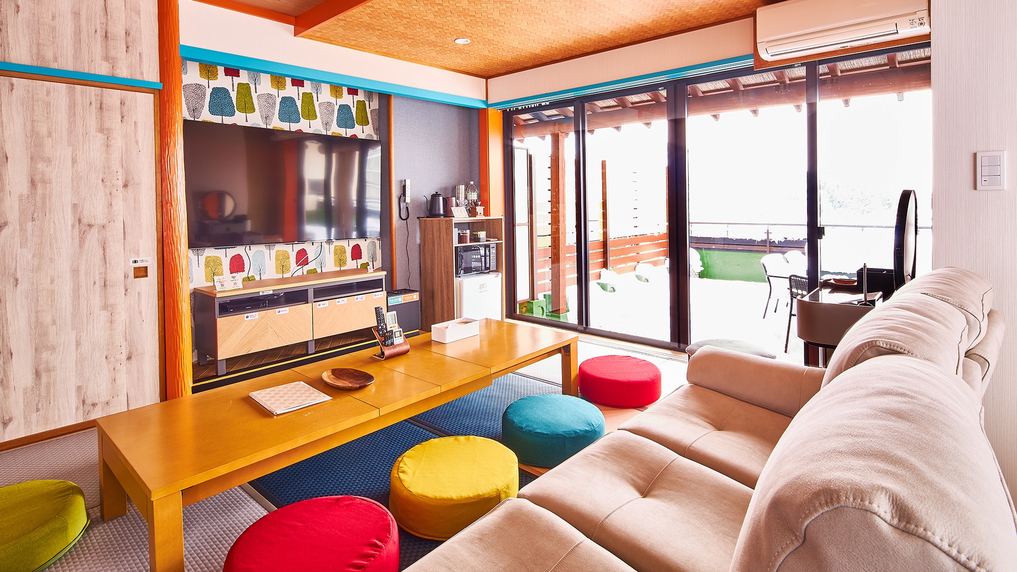 [Main building] Japanese-Western style casual room 10 with observation terrace
