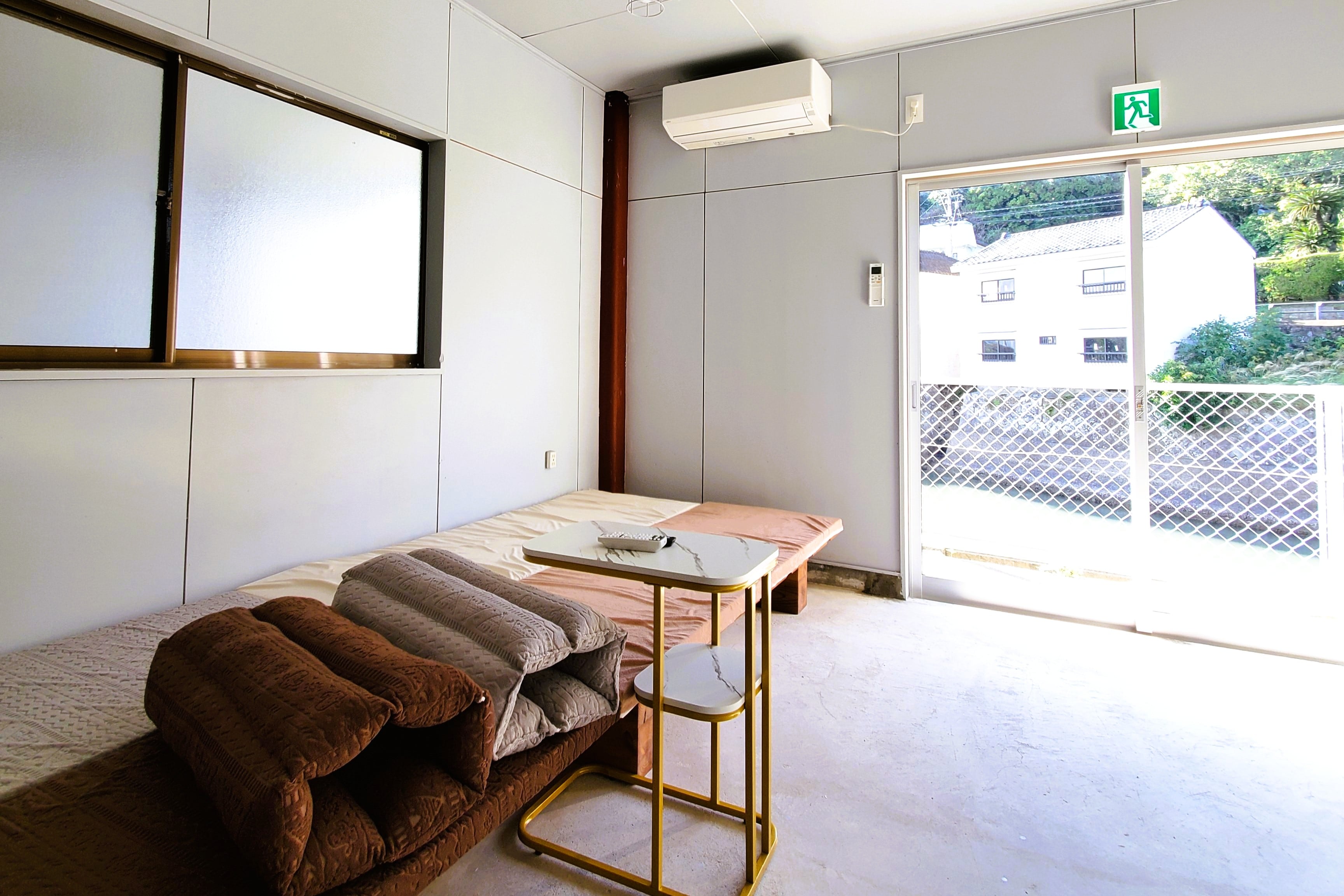 Living room (1st floor)