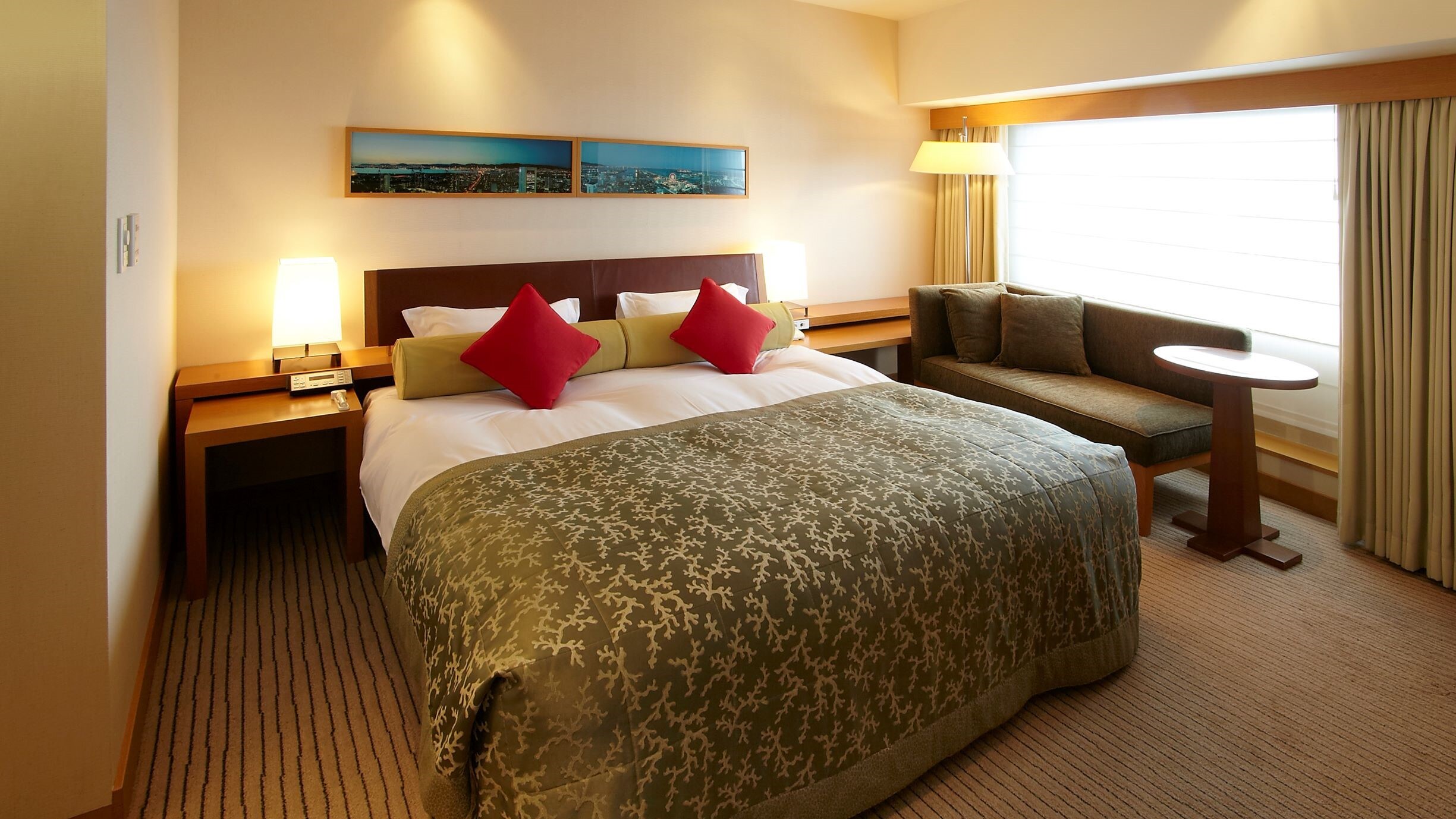 Corner Suite Bedroom