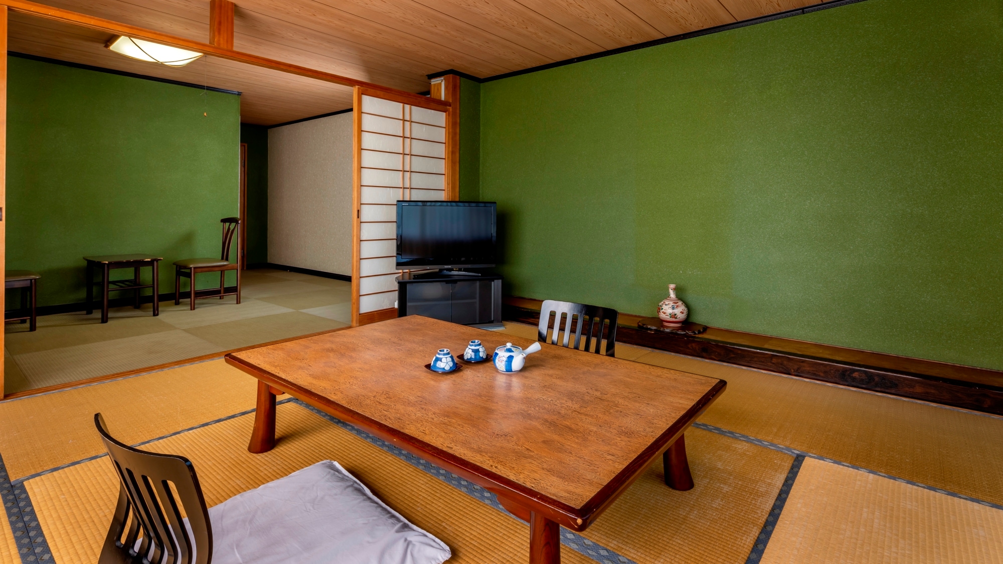 [Guest Room] Japanese-style room