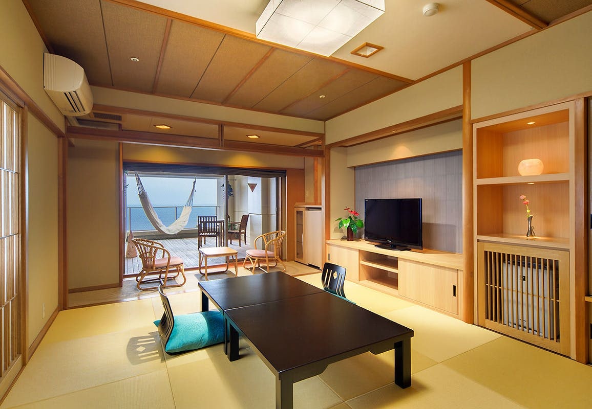 Premium compact room (non-smoking)