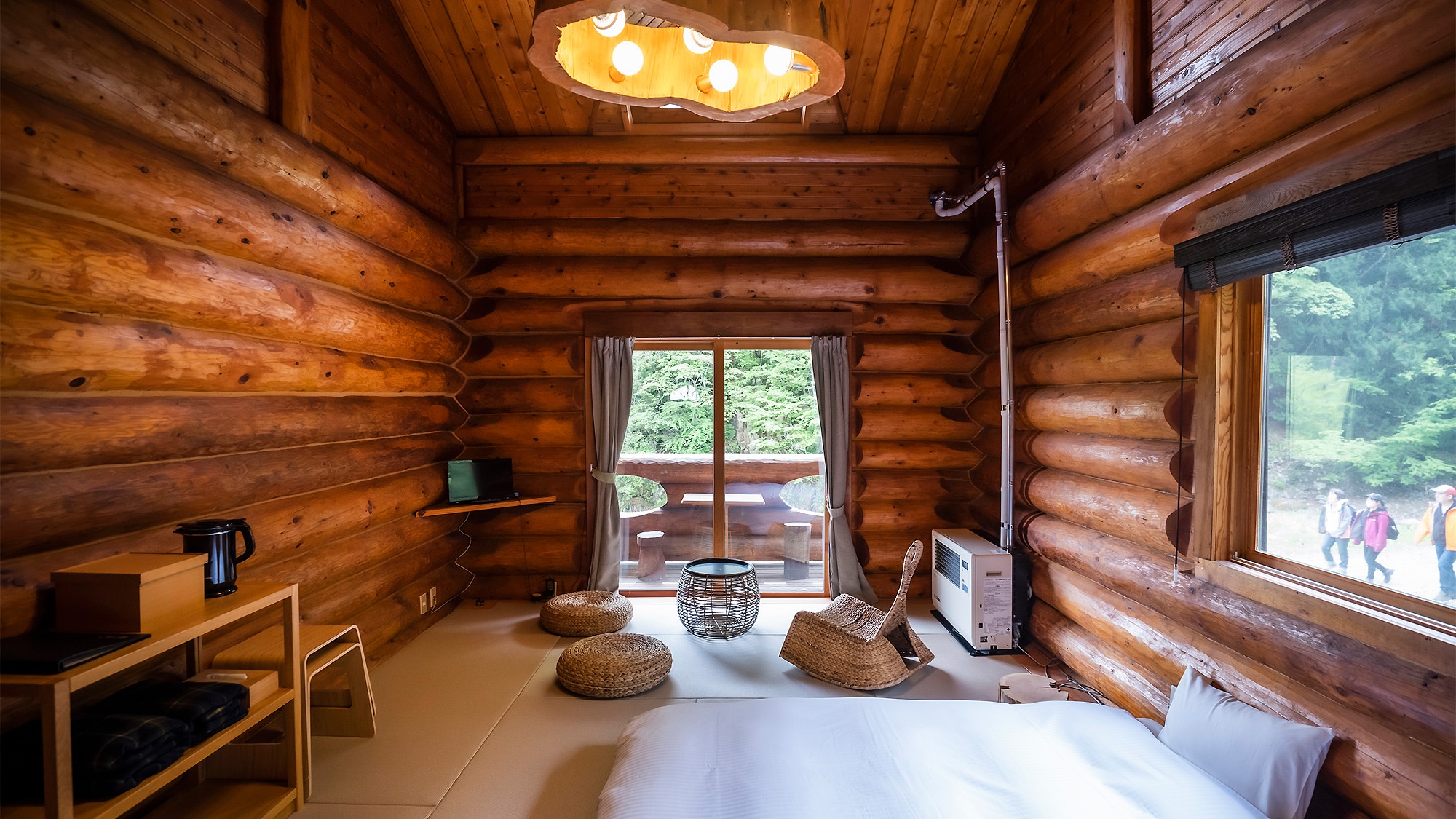 [Log house] Japanese style room 10 tatami mats