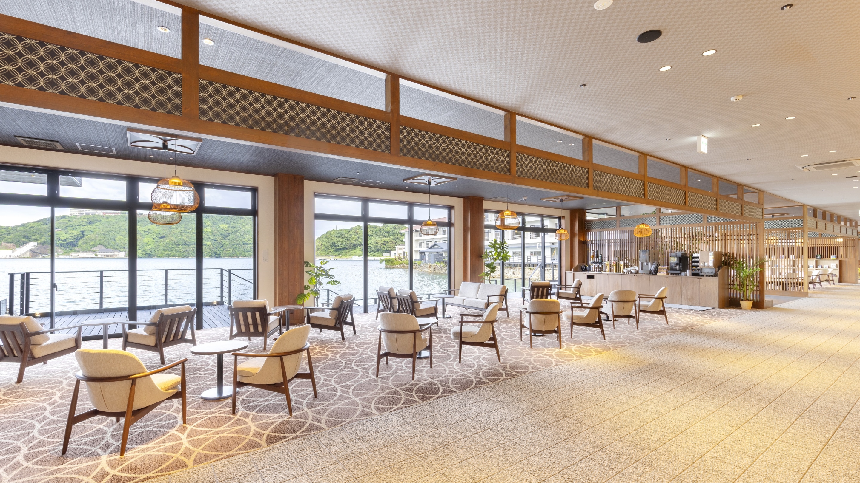 ロビーラウンジ