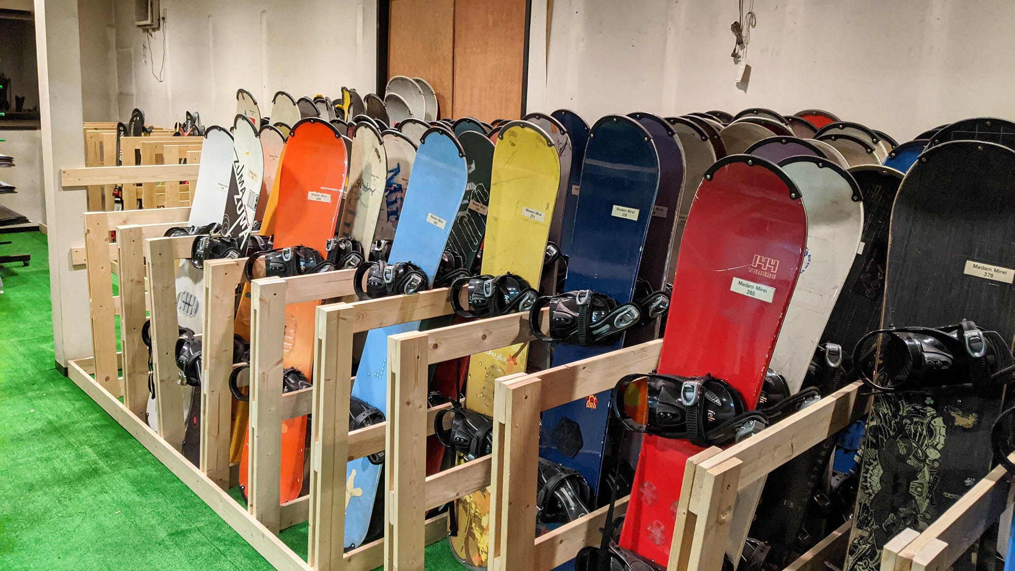 ・Rental snowboards