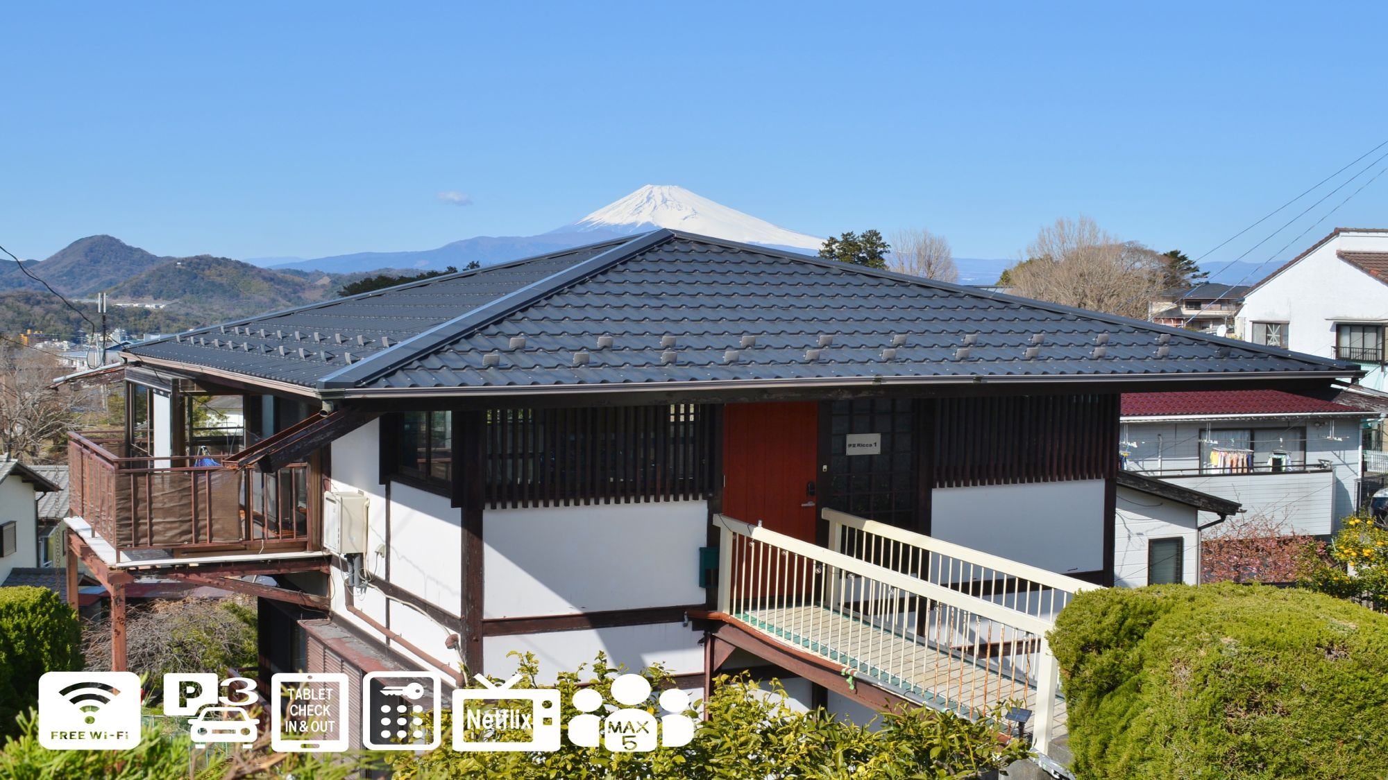 ・Izu Ricca stands with majestic Mt. Fuji in the background. Accommodates up to 5 people