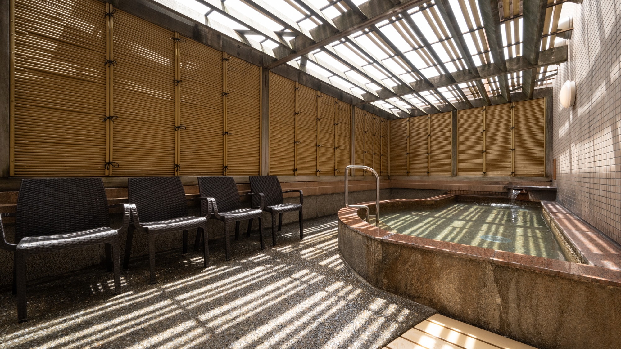 Women's open-air bath