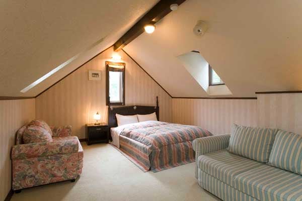 Elizabeth Suite 2nd Floor Bedroom