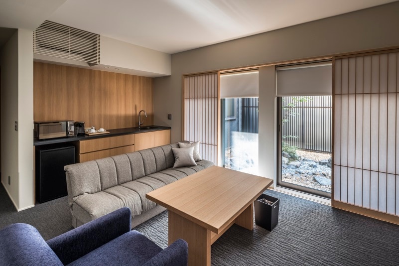 Double bed suite garden view