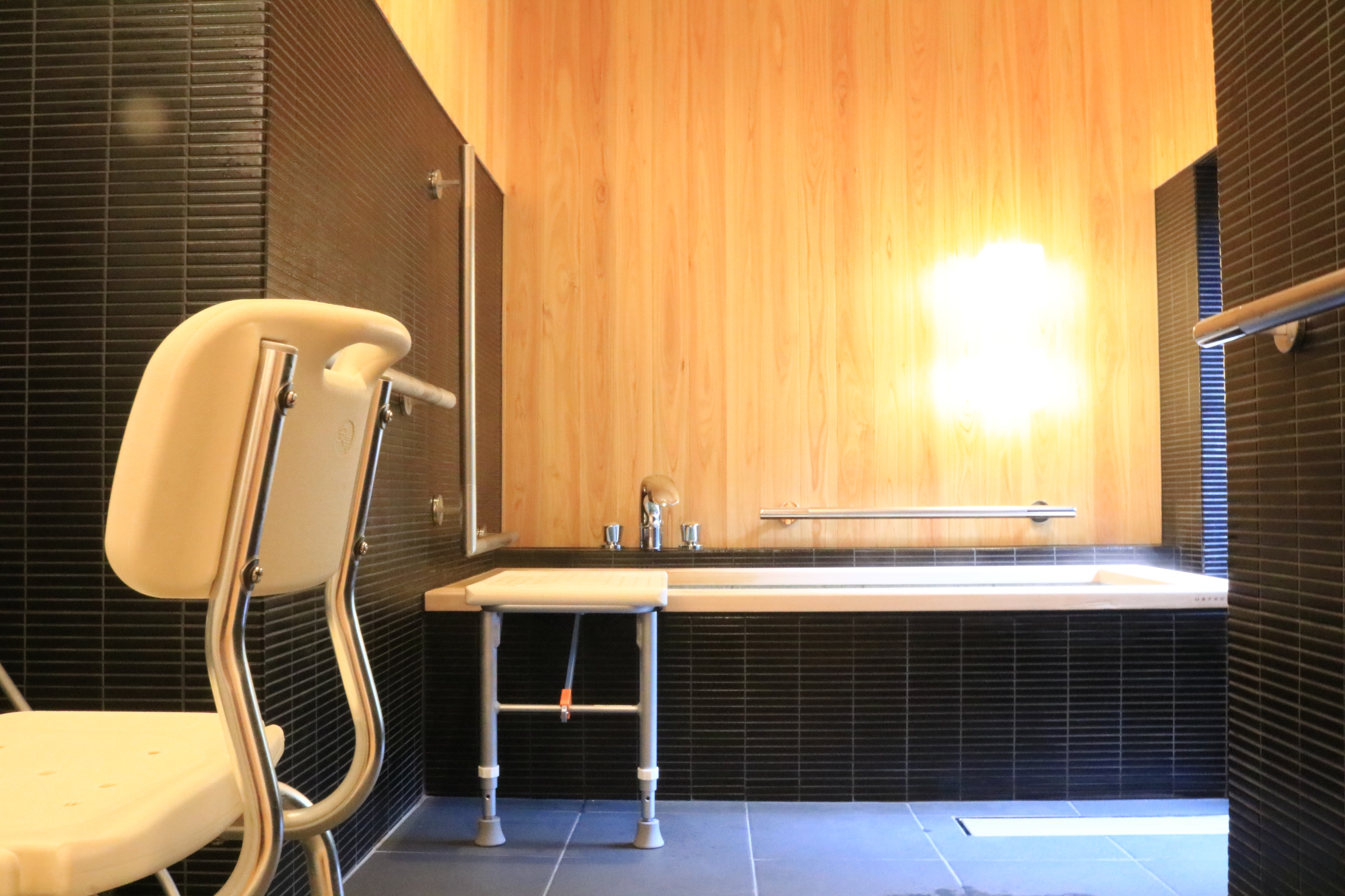 [Kasumi] Japanese cypress and Towada stone indoor bath