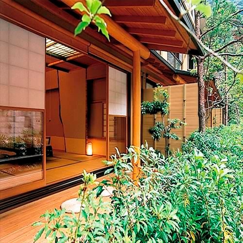 << Sukiya-zukuri ☆ Guest room with Tsukimidai >> Japanese-style room 12 tatami mats Sukiya-zukuri Tsukimidai (veranda style) 40㎡ [Example of guest room]