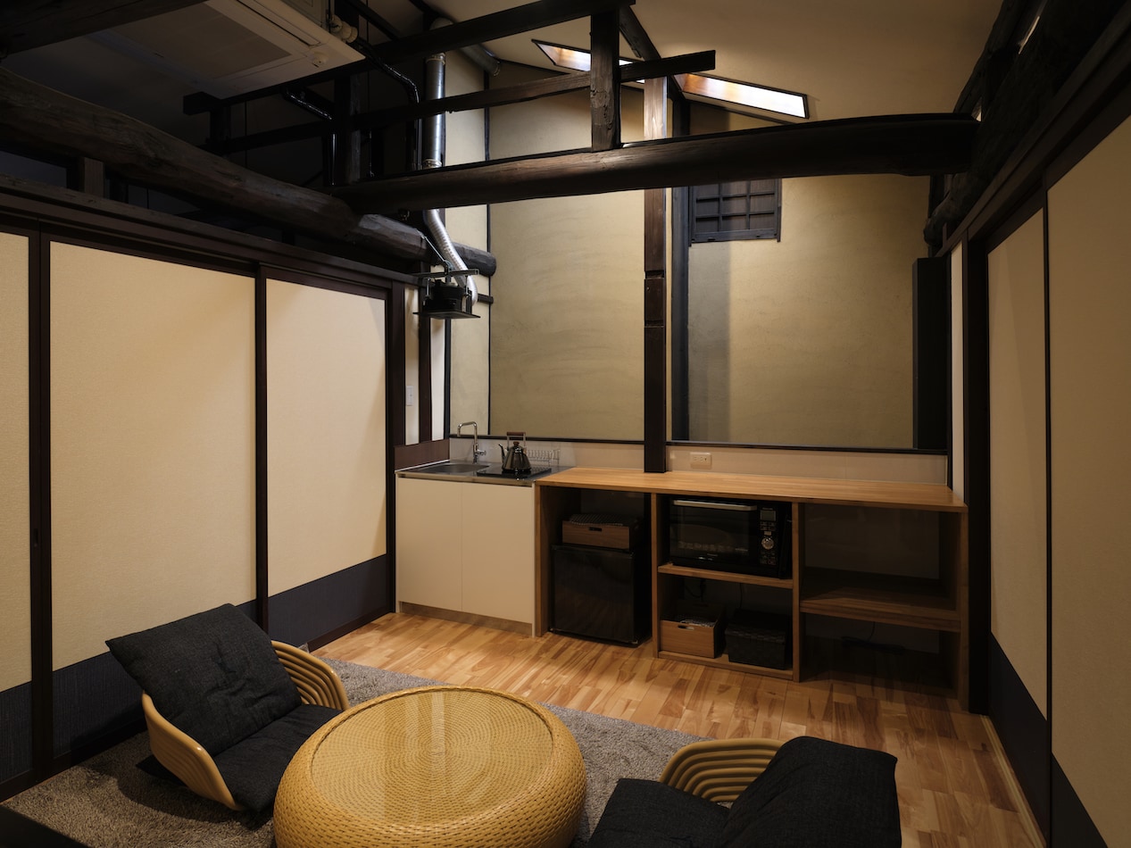 Living room on the 2nd floor of the Sanchomachi Sanoya building